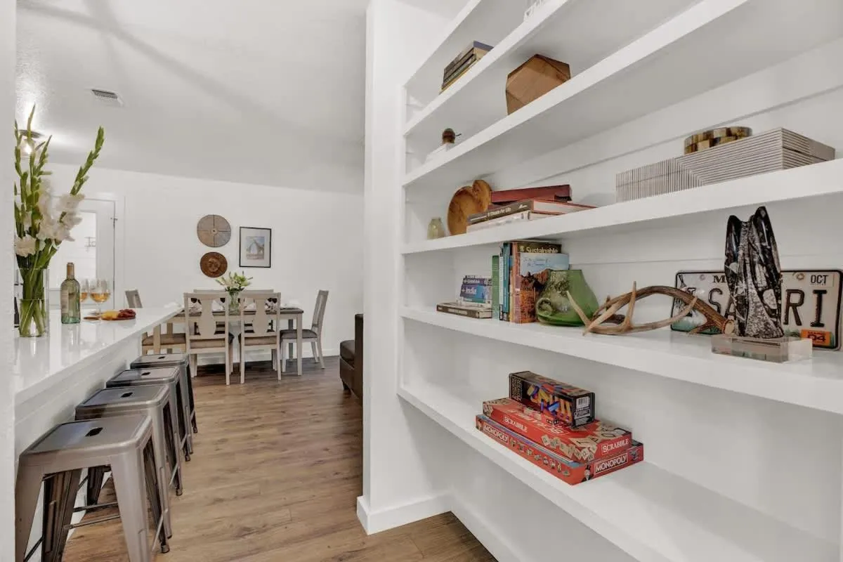 Dining area in Wanderlust #2 | Hot Tub | Shared Outdoor Space