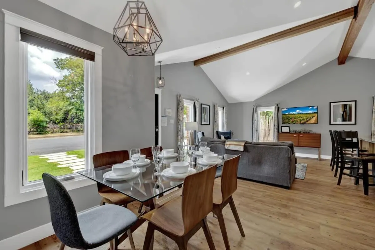 Living room in Alcove: Steps to Main St-High End Home w/Hot-tub!