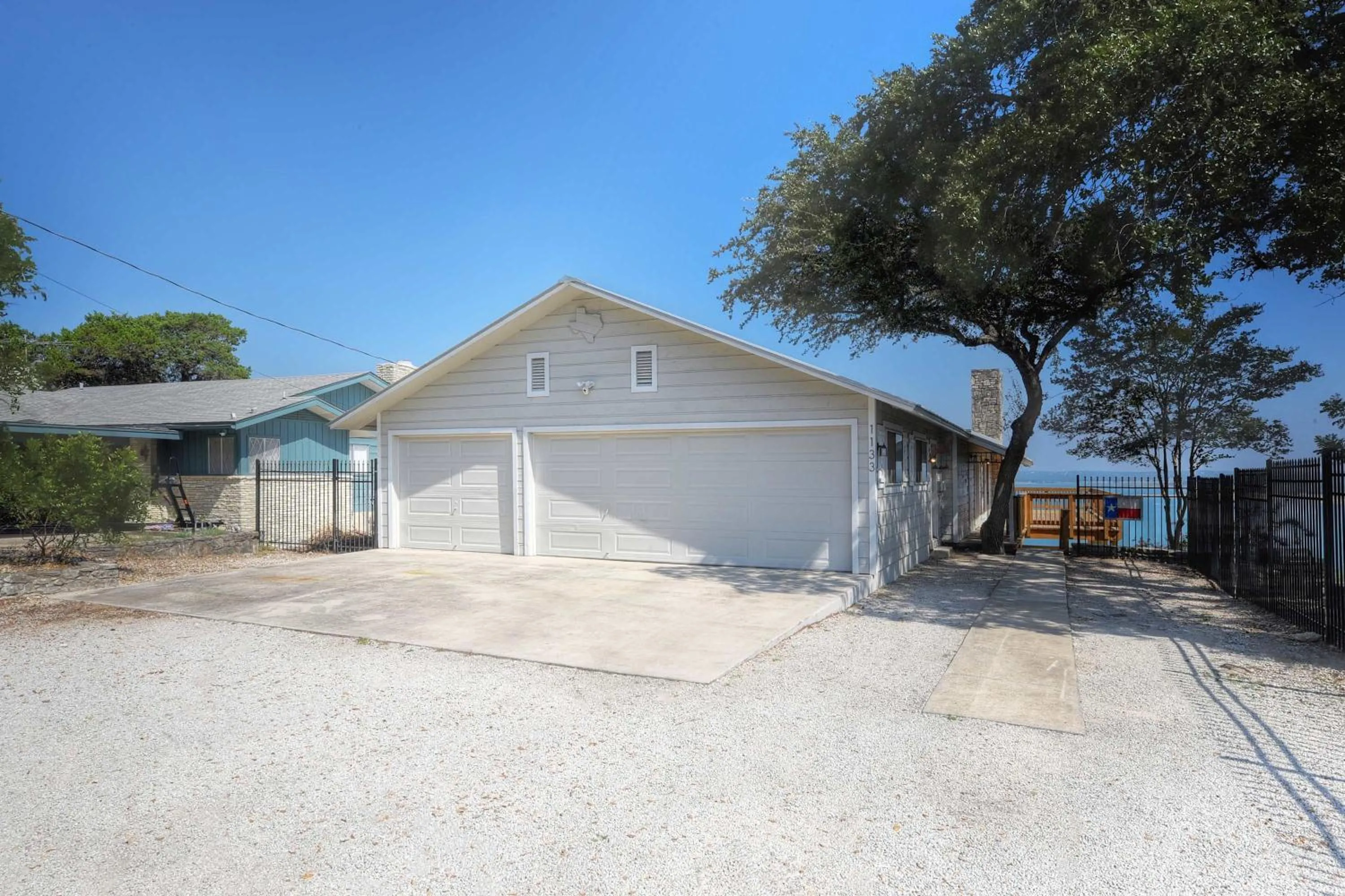 Parking in Waterfront Lake House with Hot Tub & Firepit