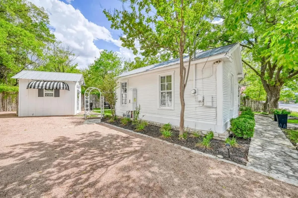 Property building in Charming Cottage Near Main with Patio&FirePit!!