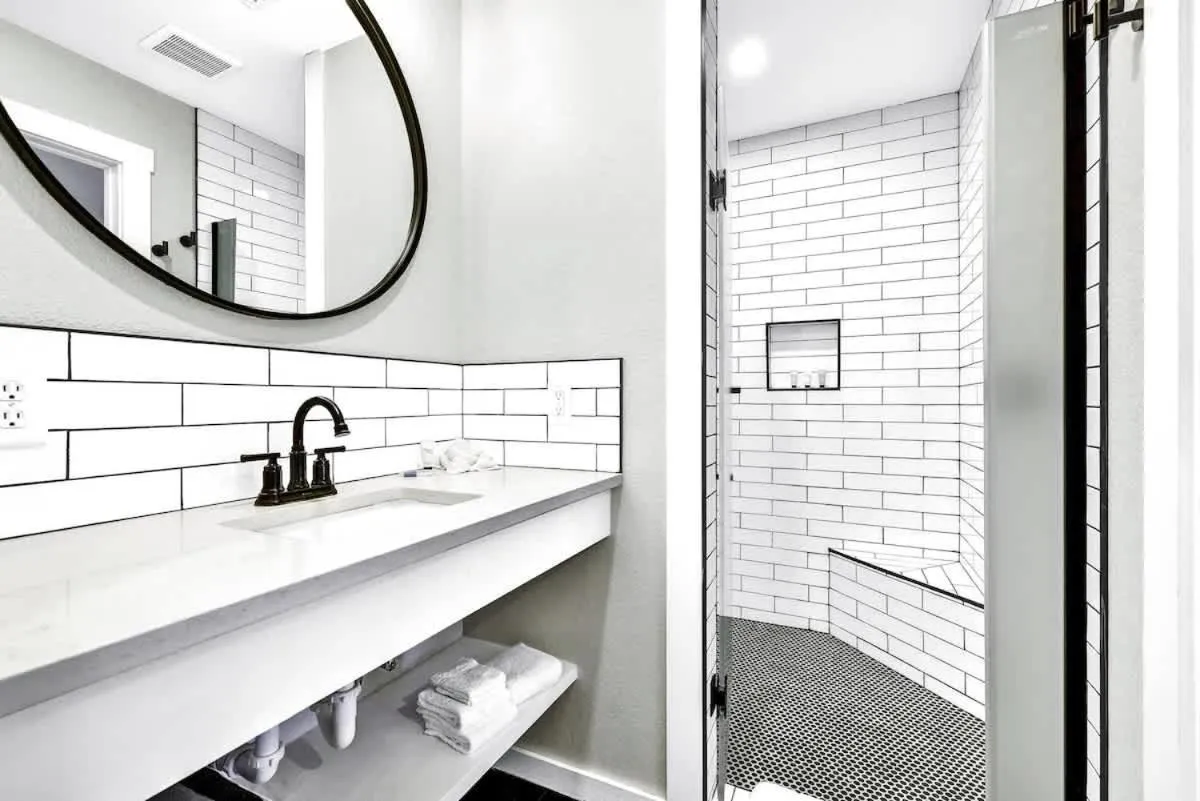 Bathroom in Olive St Ranch with HotTub-Grill and Party Barn