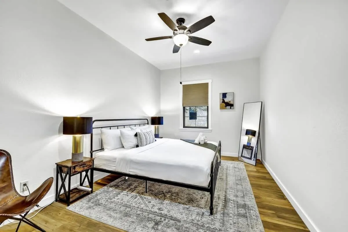 Bed in Olive St Ranch with HotTub-Grill and Party Barn