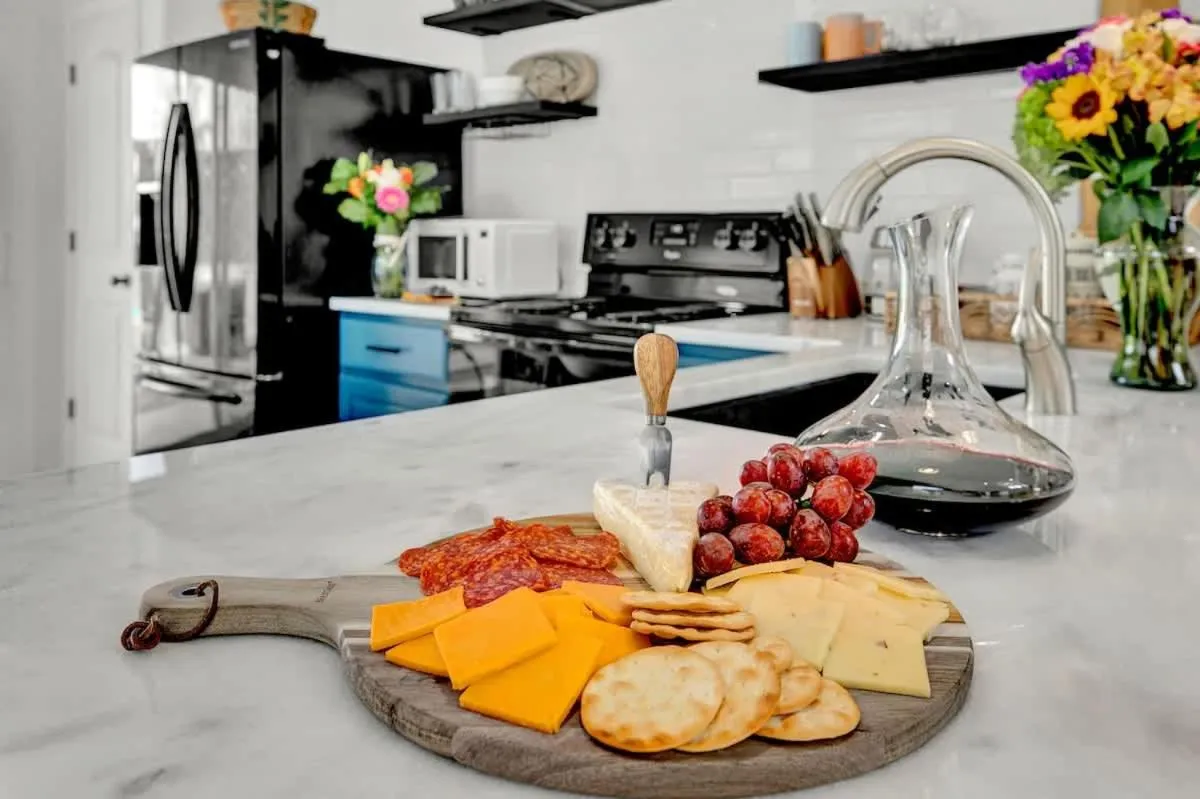 Kitchen or kitchenette in Luxury Modern Home with Hot tub Deck & Firepit!