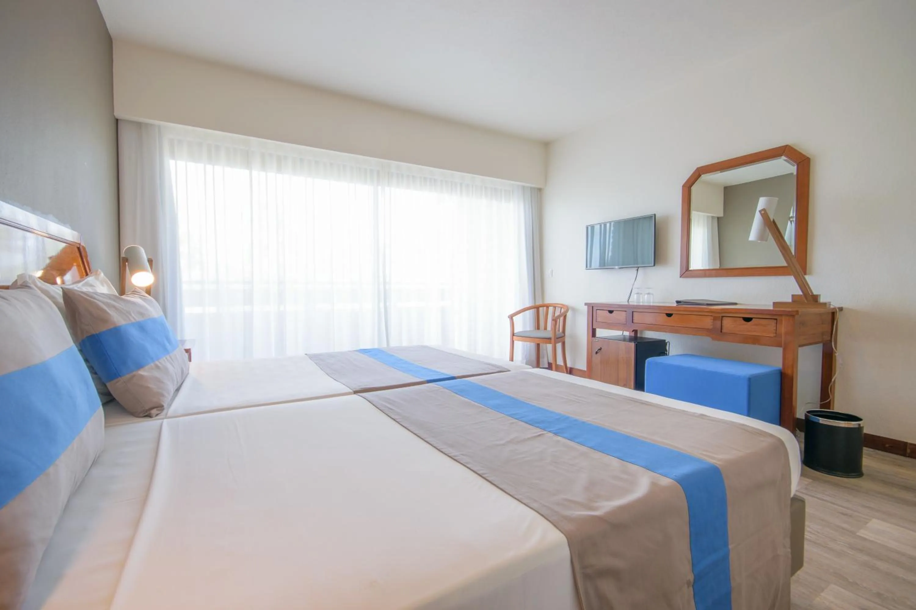 Photo of the whole room, Bed in Oasis Belorizonte