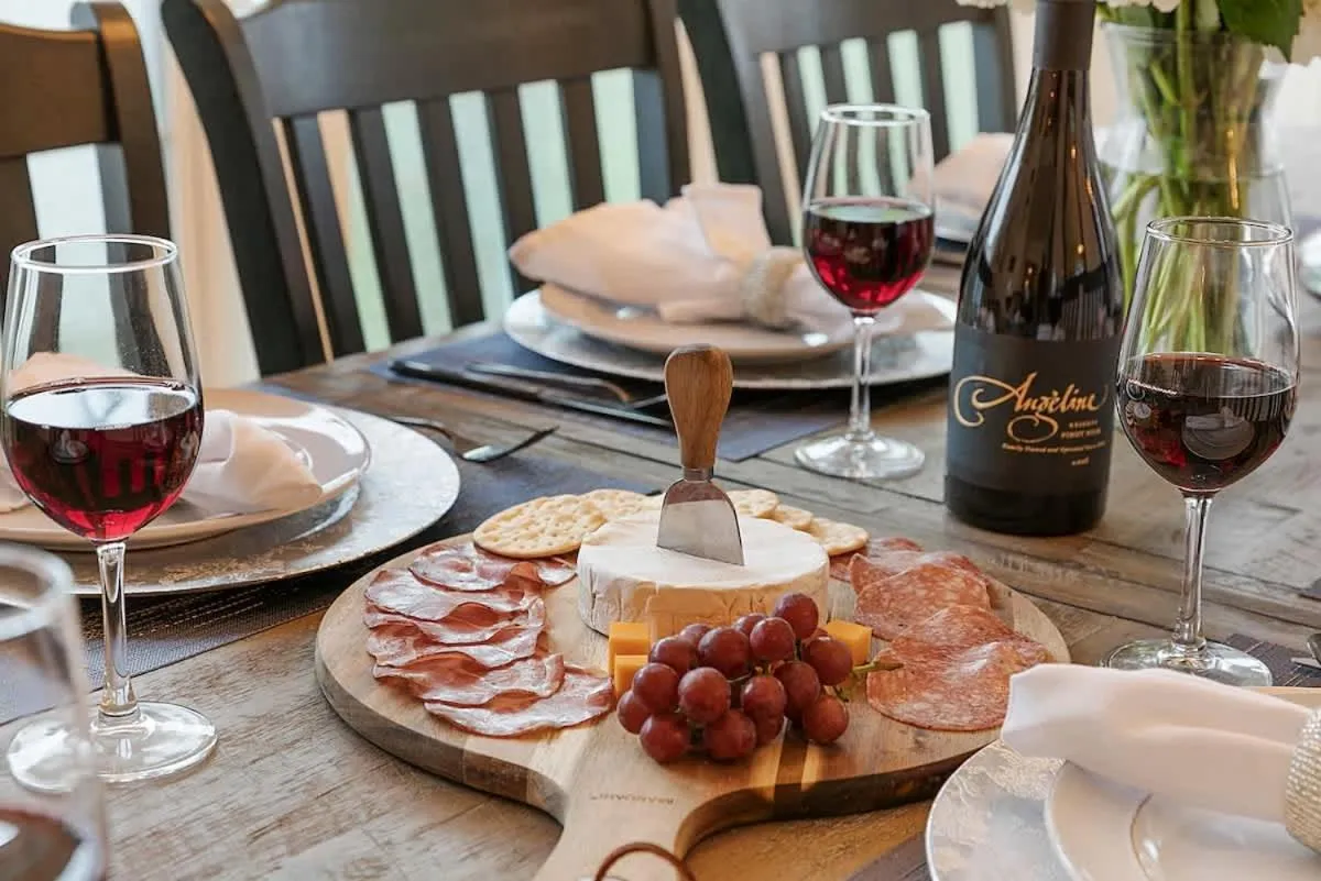 Food and drinks in Stunning Home with Hot Tub & Grill Just 2 Blks from Main St!