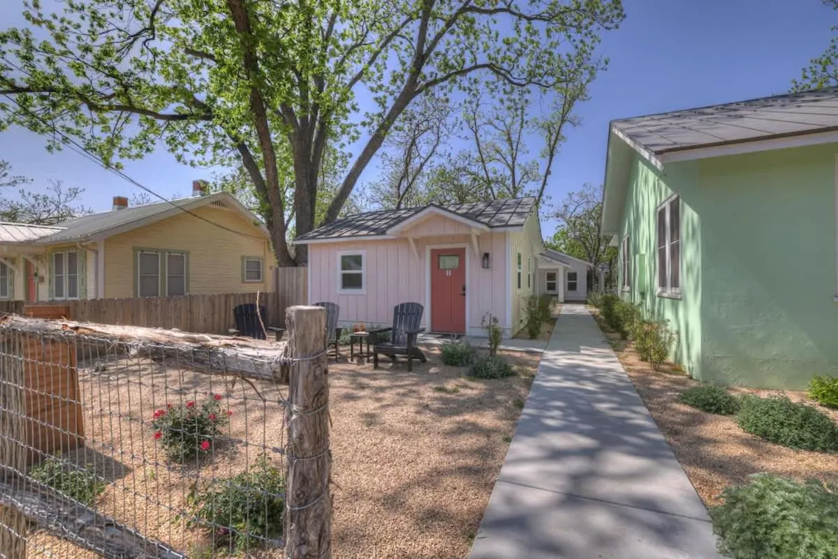 Property building in The Grove B Stylish Cottage - Walk to Main
