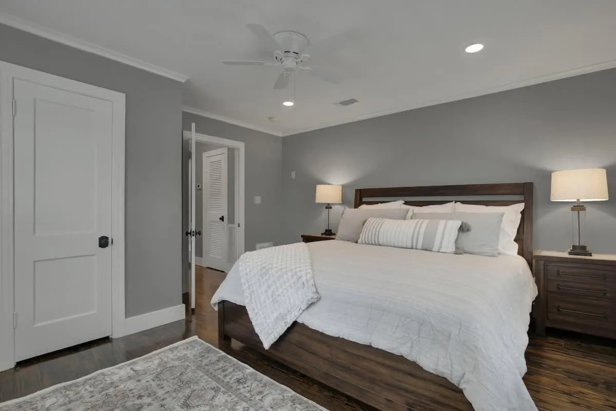 Bed in Upscale Home with Pool and FirePit - Close to Mercer St!