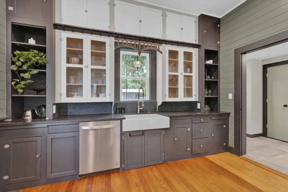 Kitchen or kitchenette in Walk to Schlitterbahn with Firepit