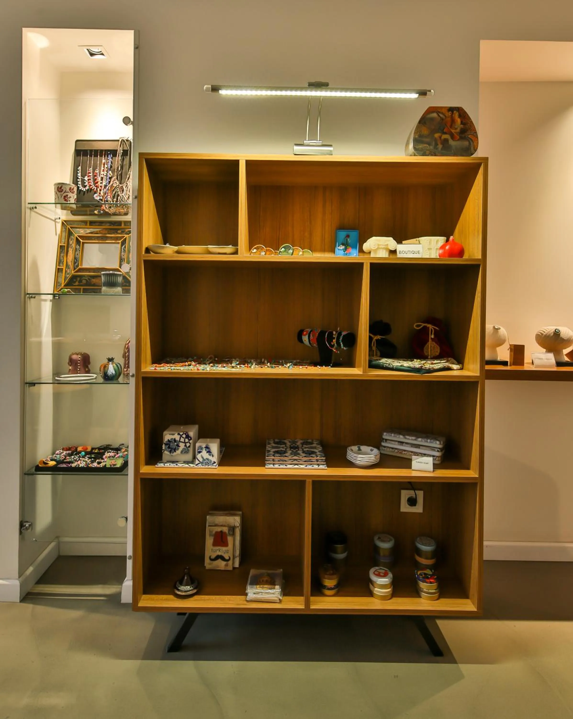 Area and facilities in Alilass Hotel