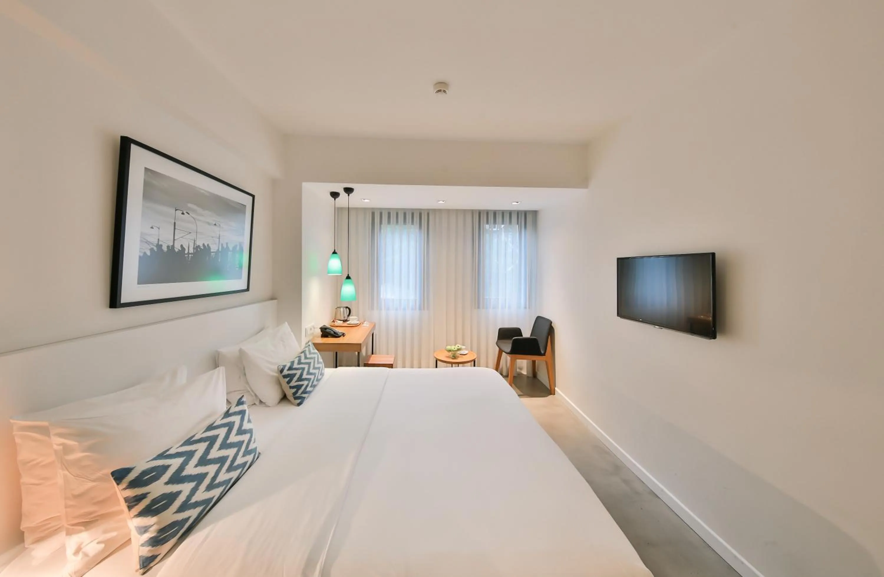 Bed in Alilass Hotel