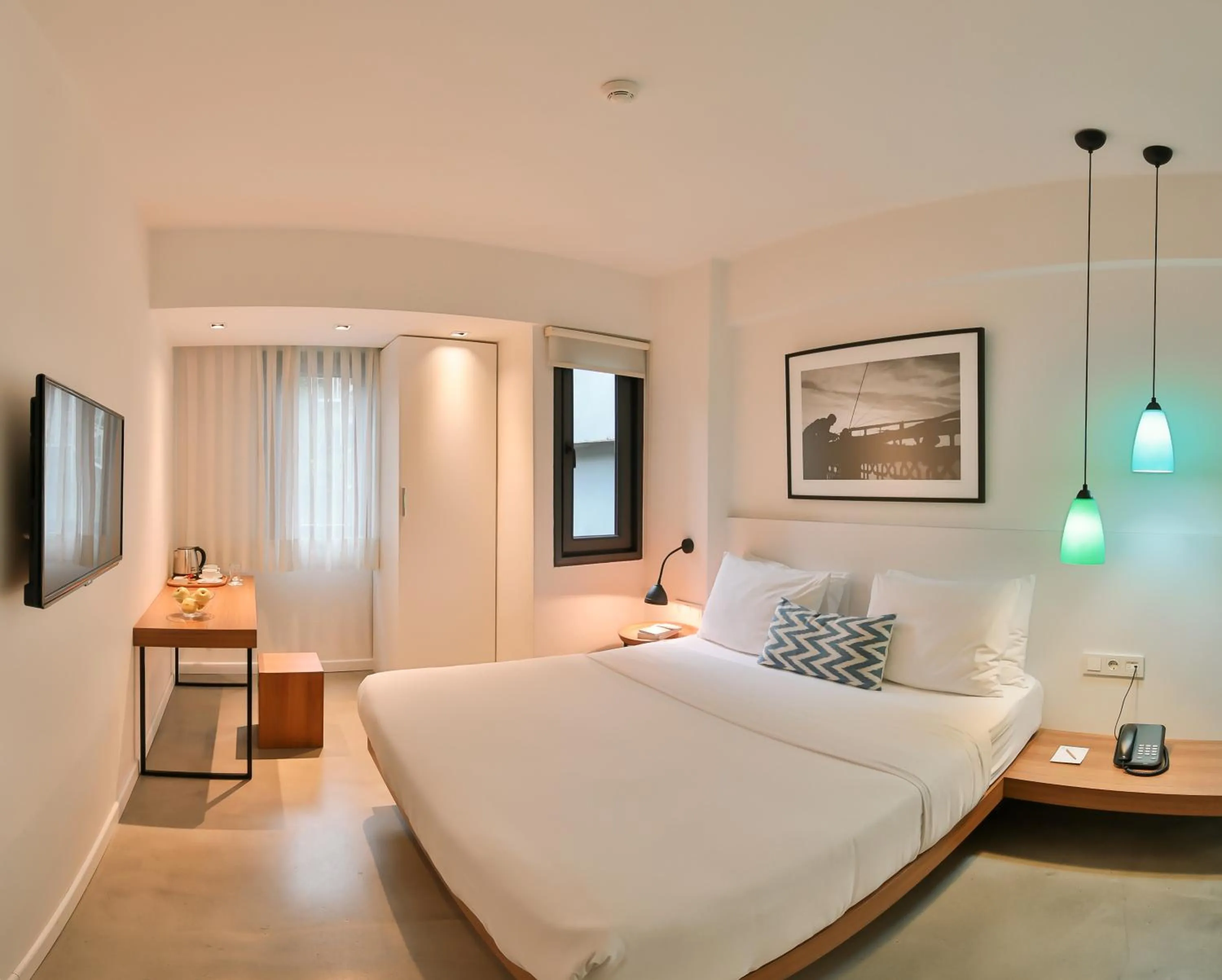 Photo of the whole room, Bed in Alilass Hotel