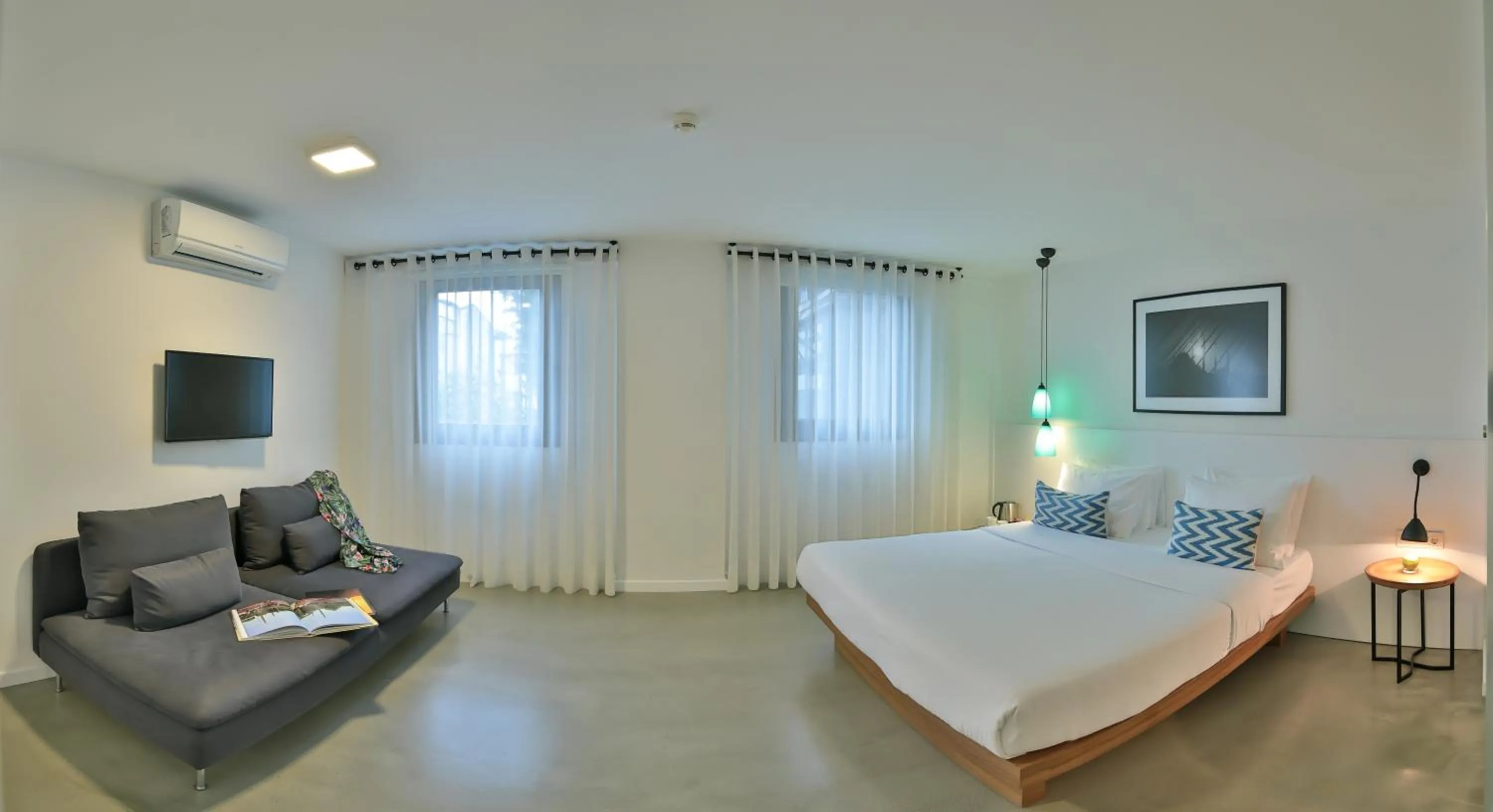 Bed in Alilass Hotel