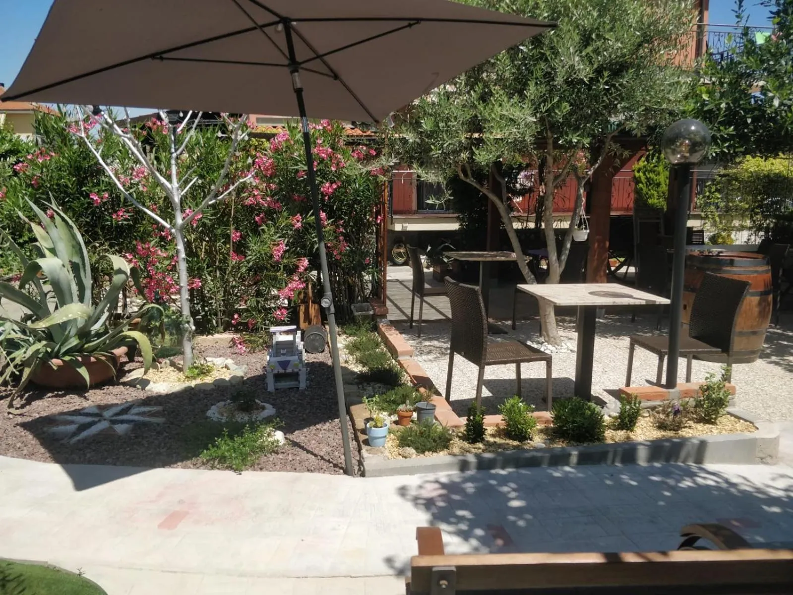 Restaurant/places to eat in Caicai Bed And Breakfast