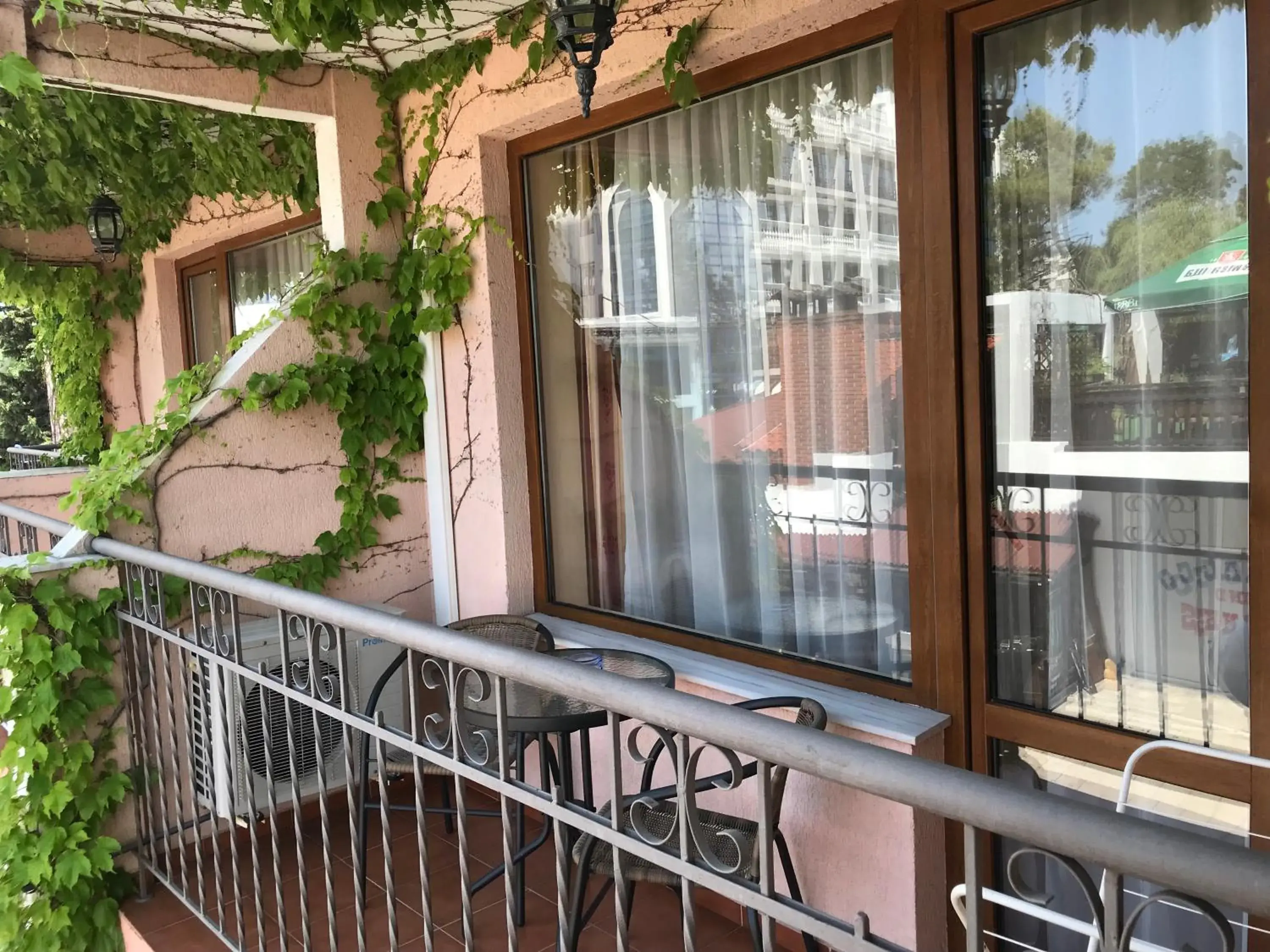 Superior King or Twin Room - single occupancy in Oleander House and Tennis Club Superior King or Twin Room - single occupancy in Oleander House and Tennis Club