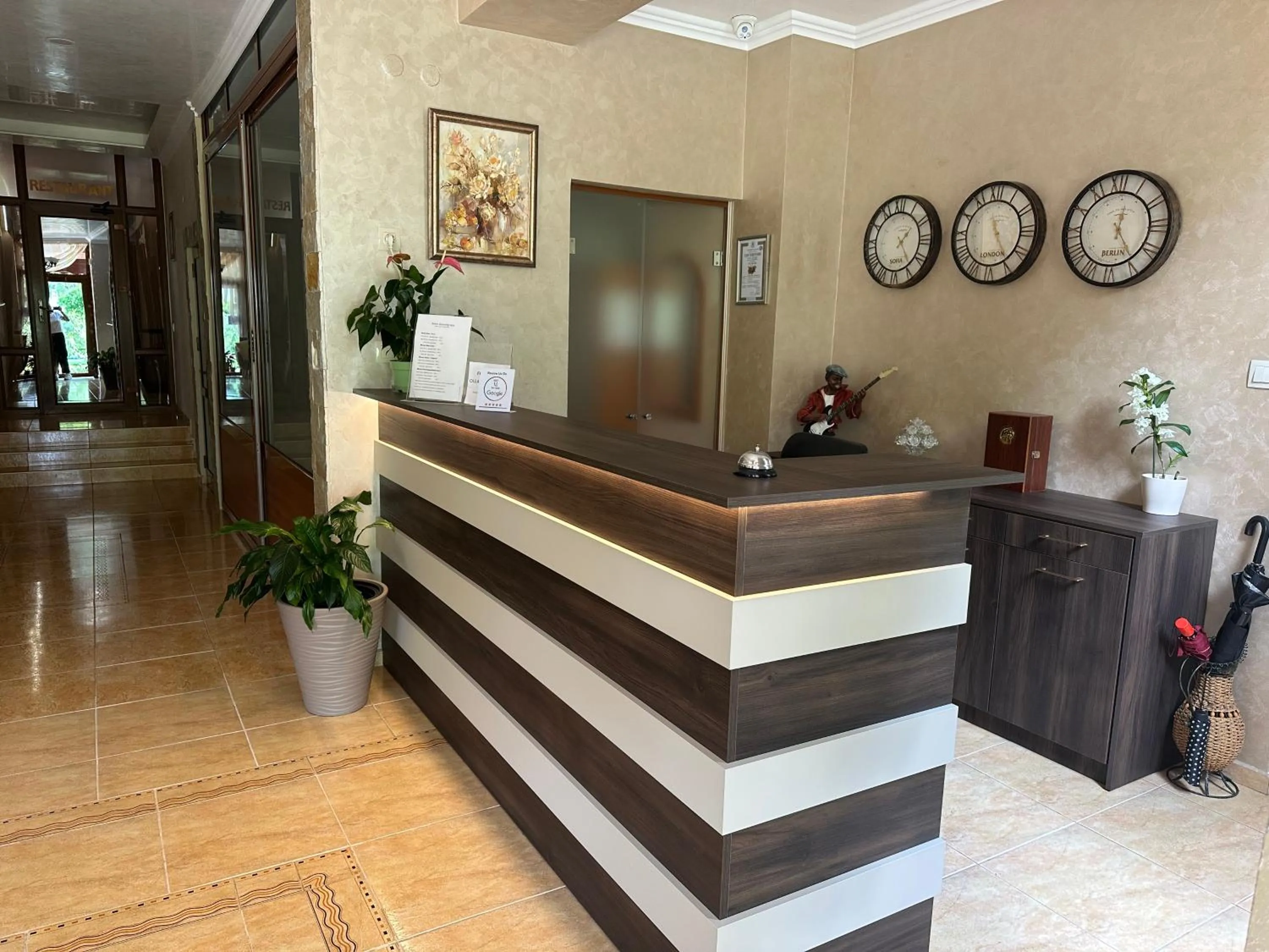 Lobby or reception in Oleander House and Tennis Club