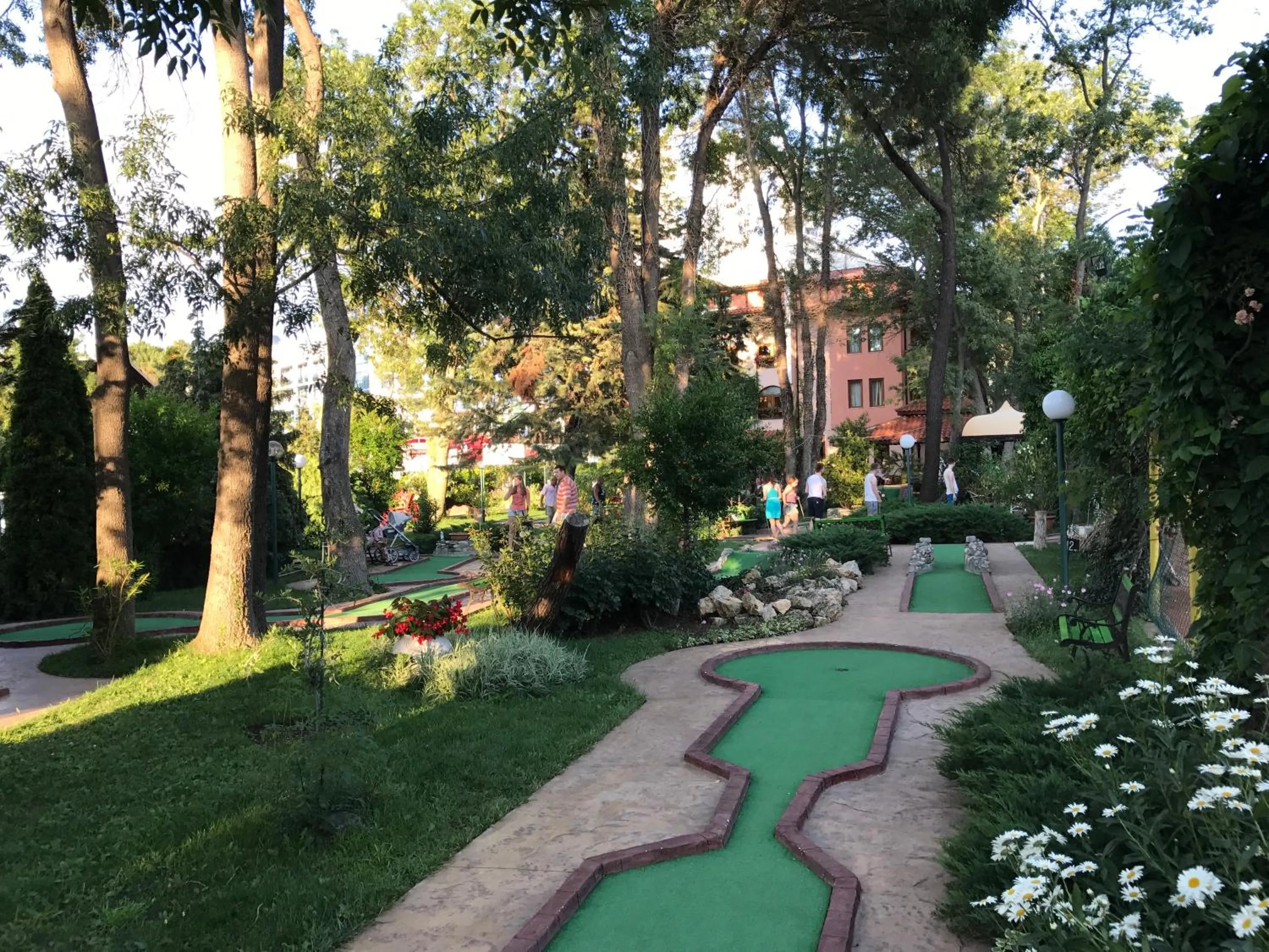 Garden in Oleander House and Tennis Club