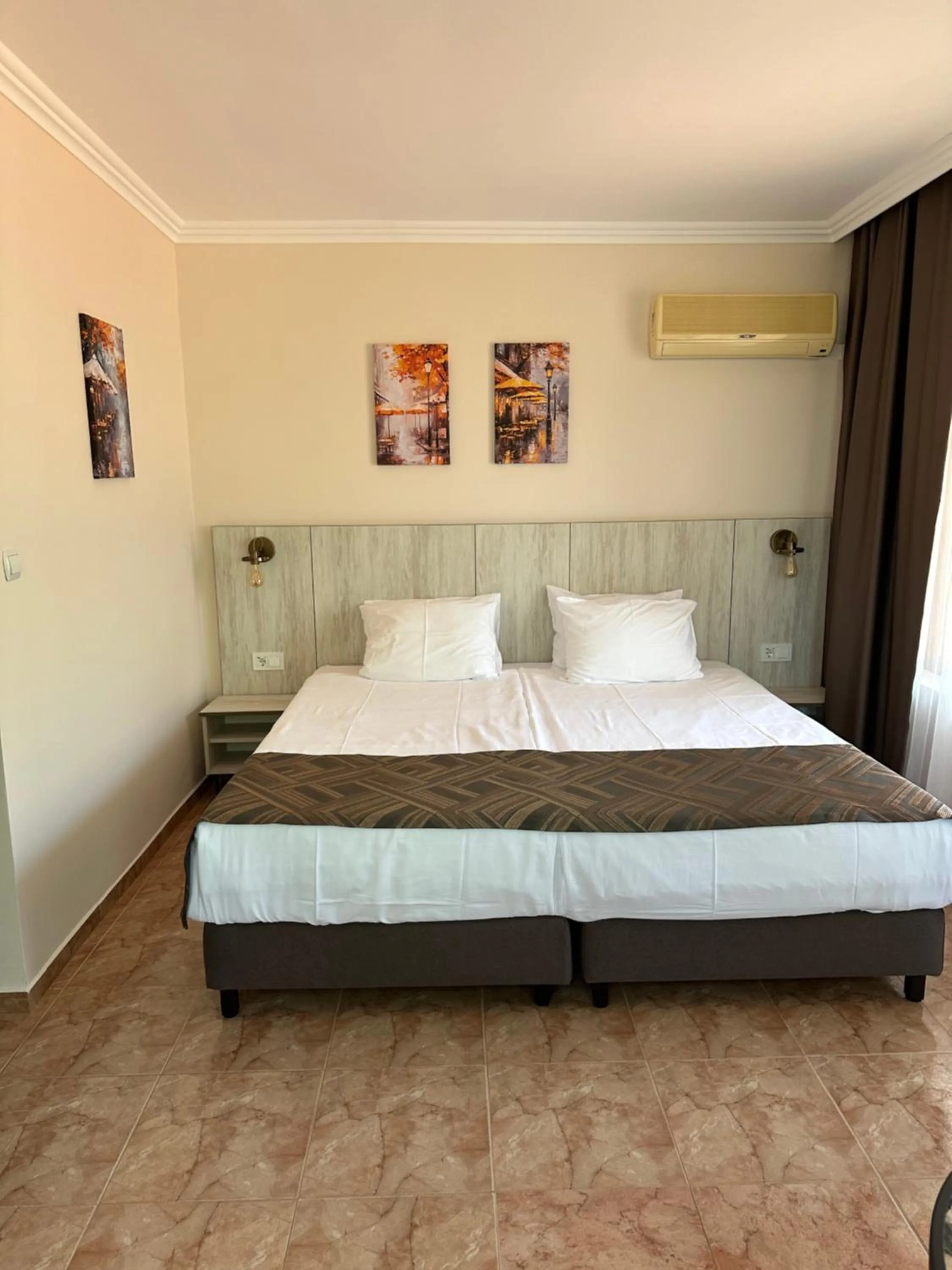 Bed in Oleander House and Tennis Club
