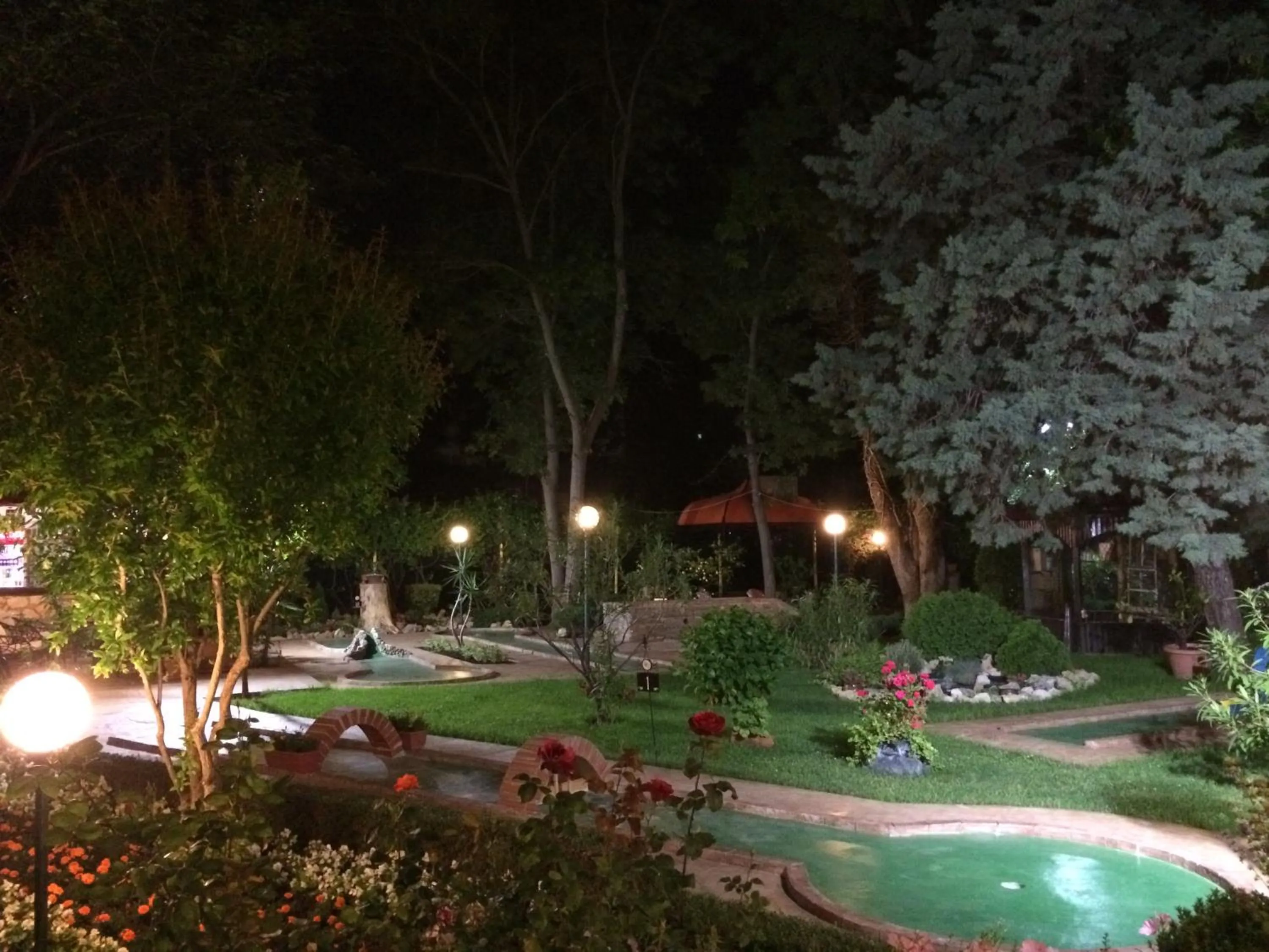 Garden in Oleander House and Tennis Club