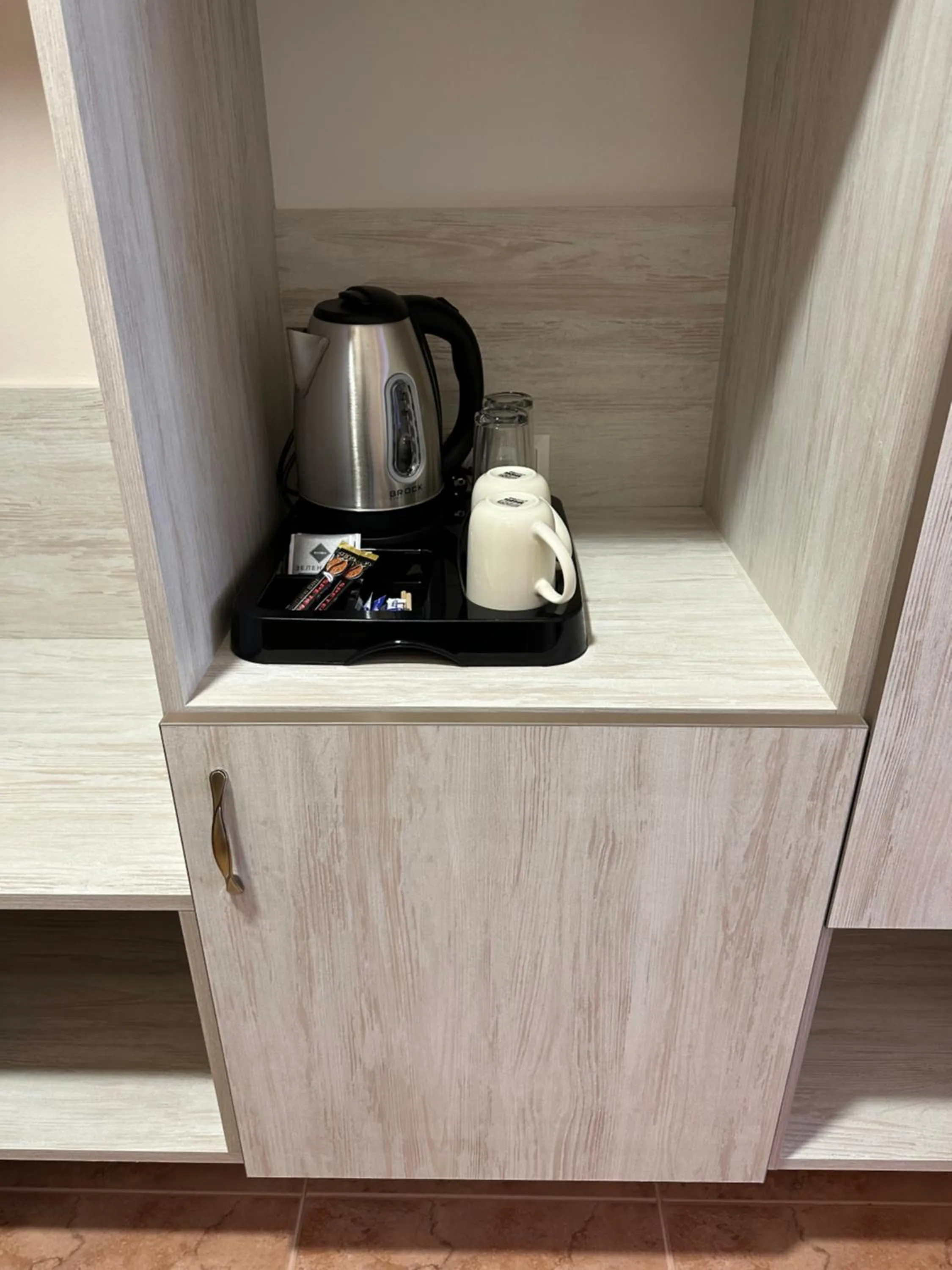 Coffee/tea facilities in Oleander House and Tennis Club