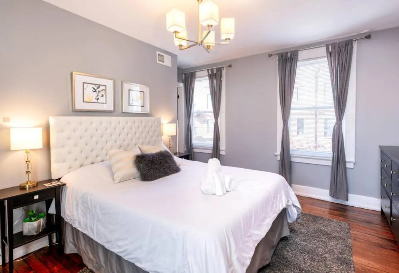 Bed in 2 Large Apts w Parking - Downtown Over the Rhine