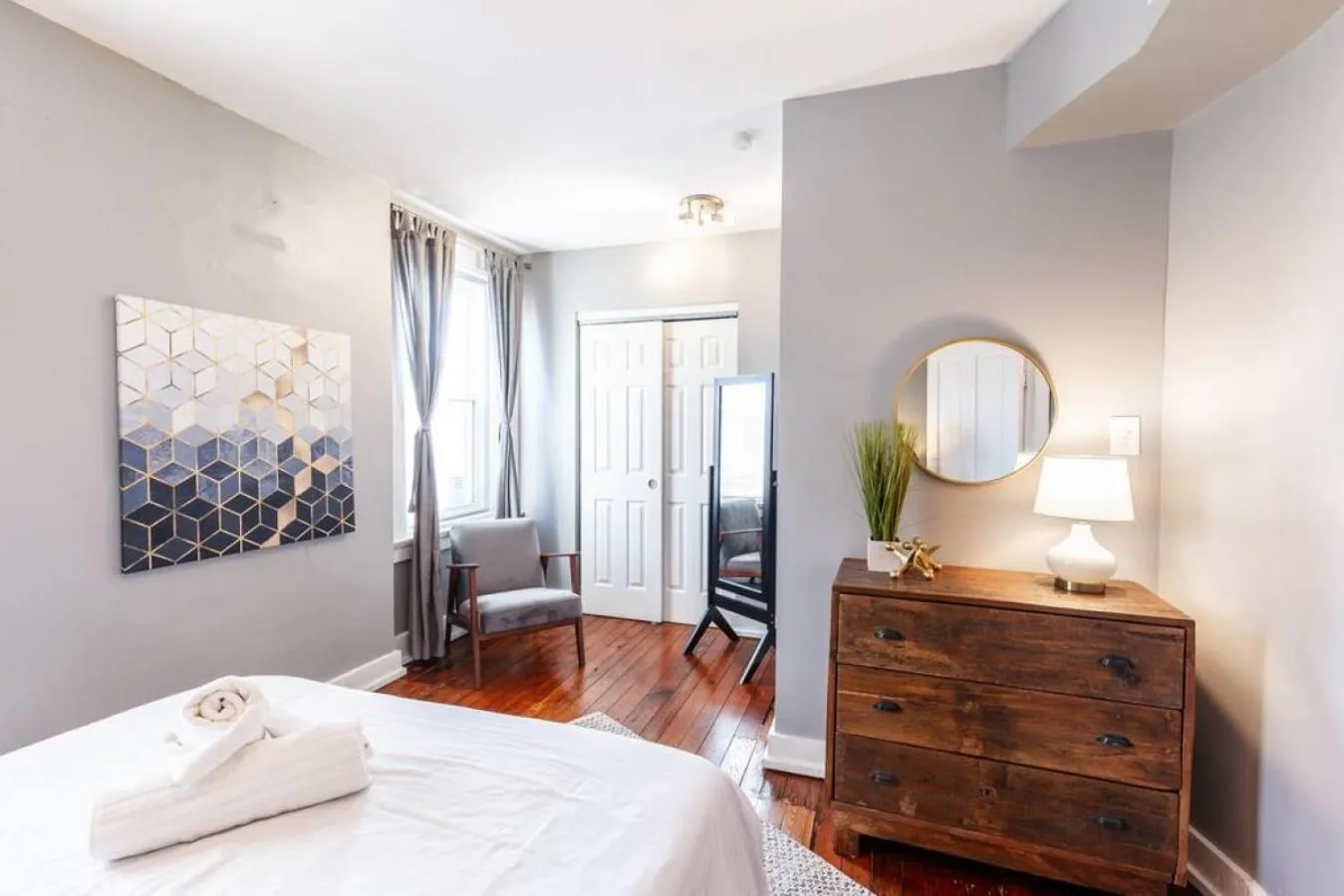 Bed in 2 Large Apts w Parking - Downtown Over the Rhine