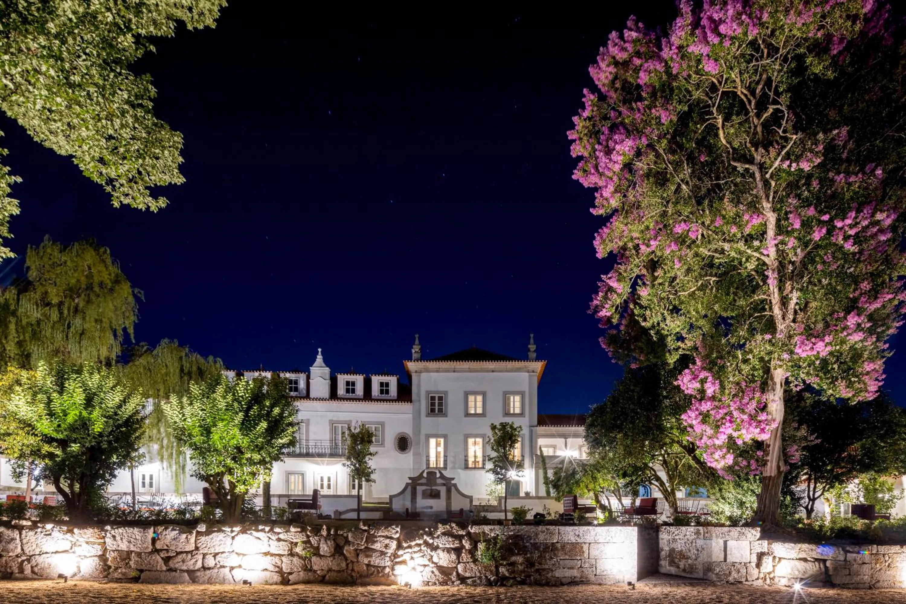 Property building in Valverde Santar Hotel & SPA - Relais & Châteaux