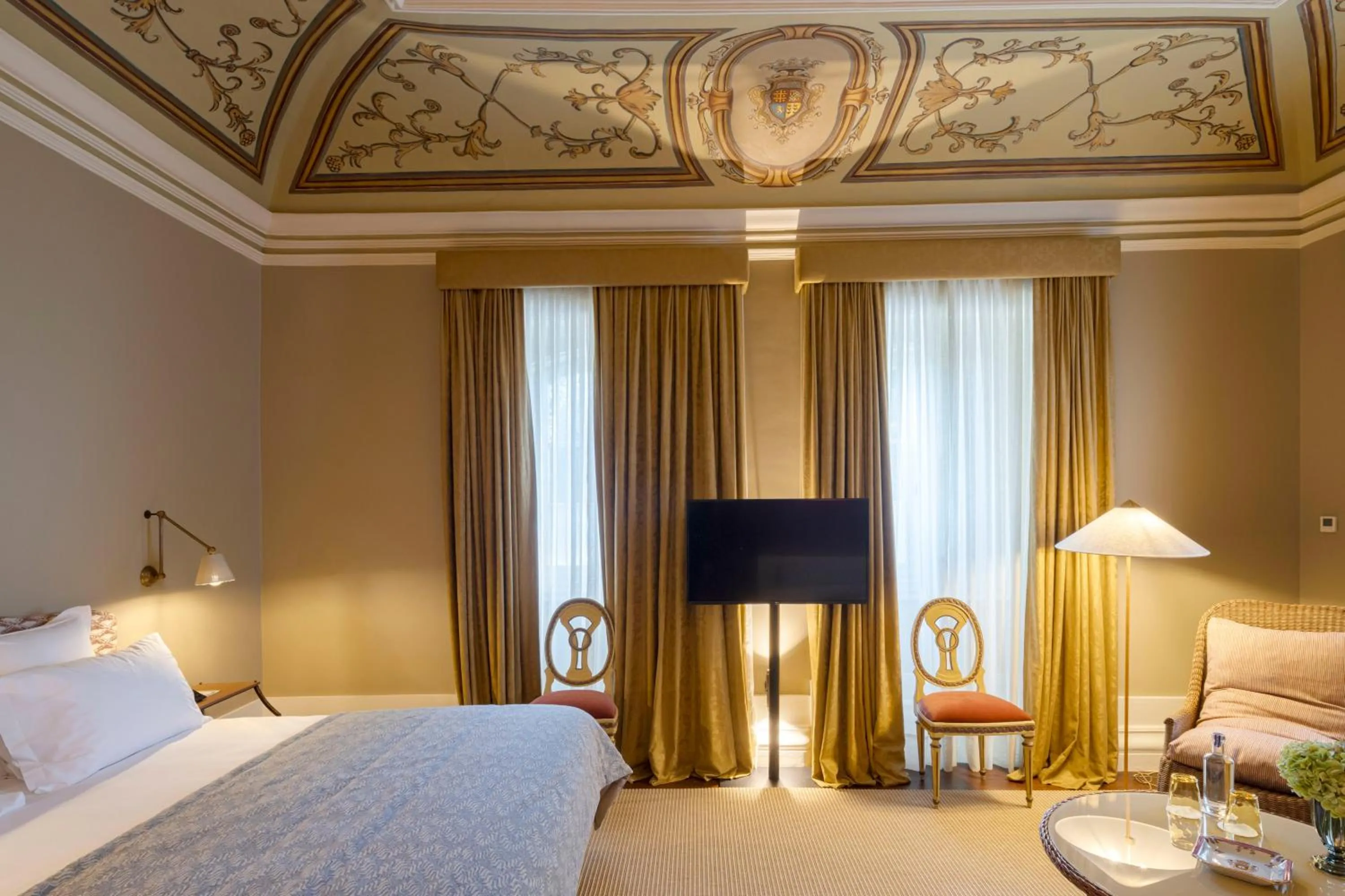 Bedroom, Bed in Valverde Santar Hotel & SPA - Relais & Châteaux