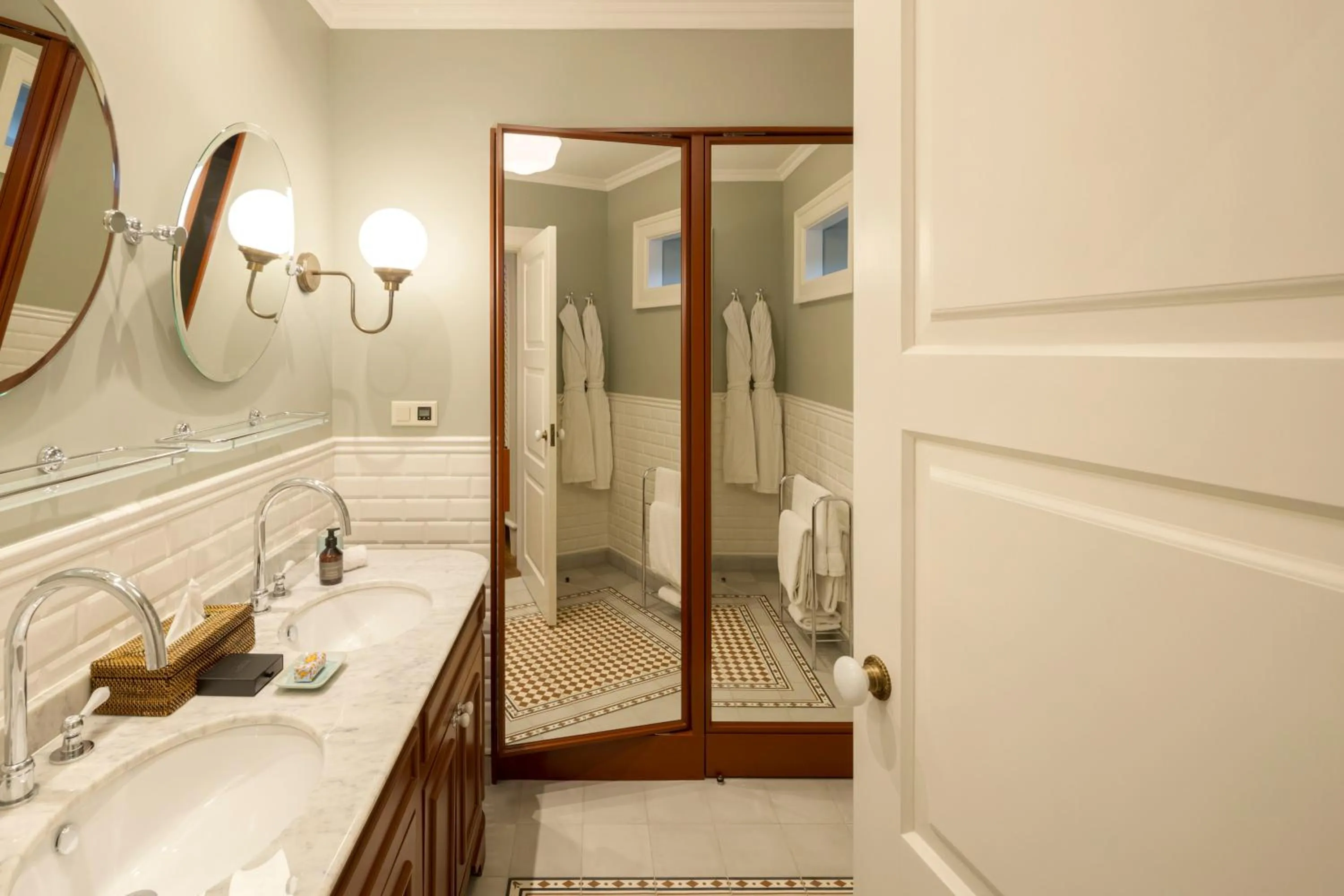 Bathroom in Valverde Santar Hotel & SPA - Relais & Châteaux