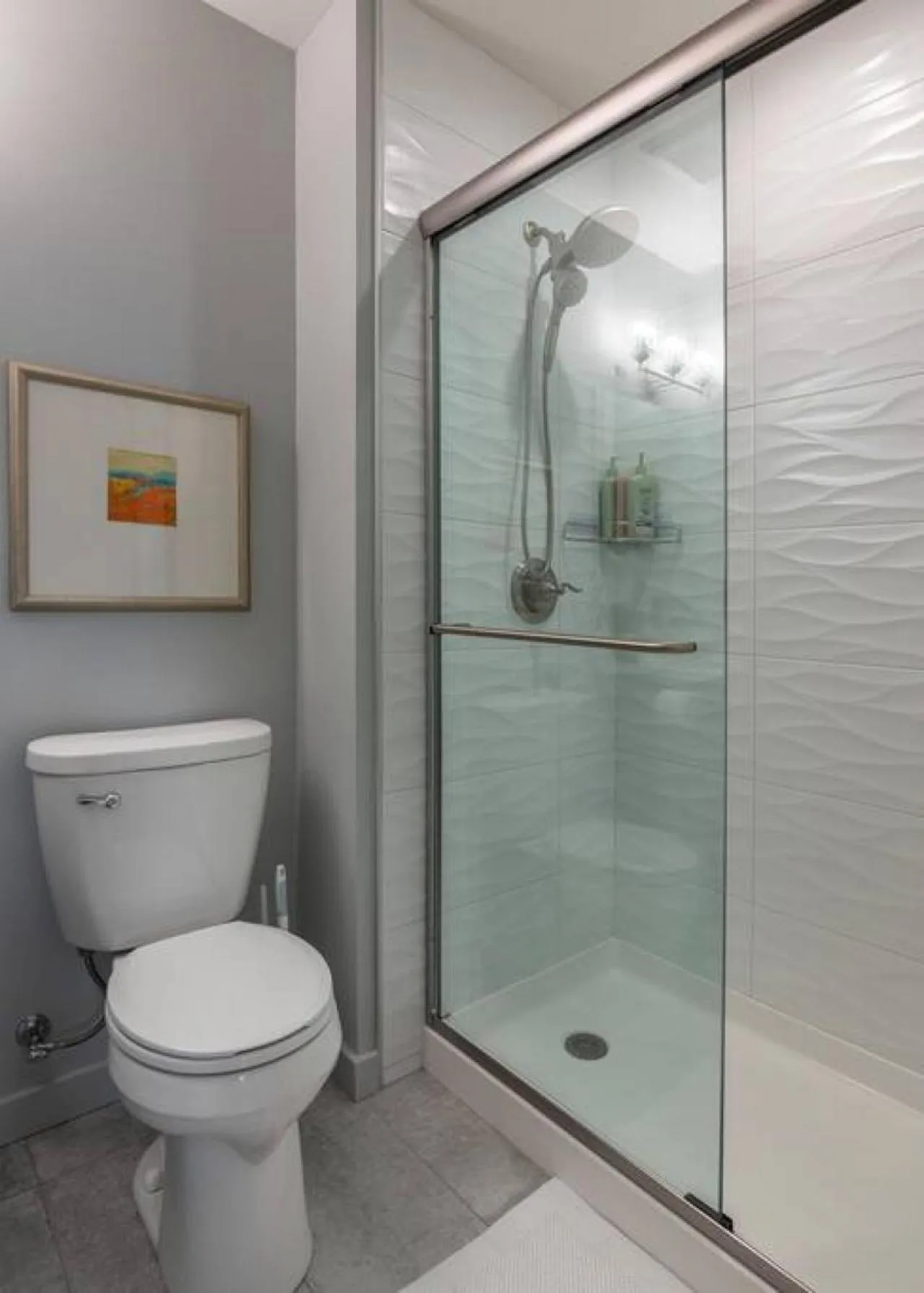 ZANGO Explore OTR and Downtown from a Renovated Condo