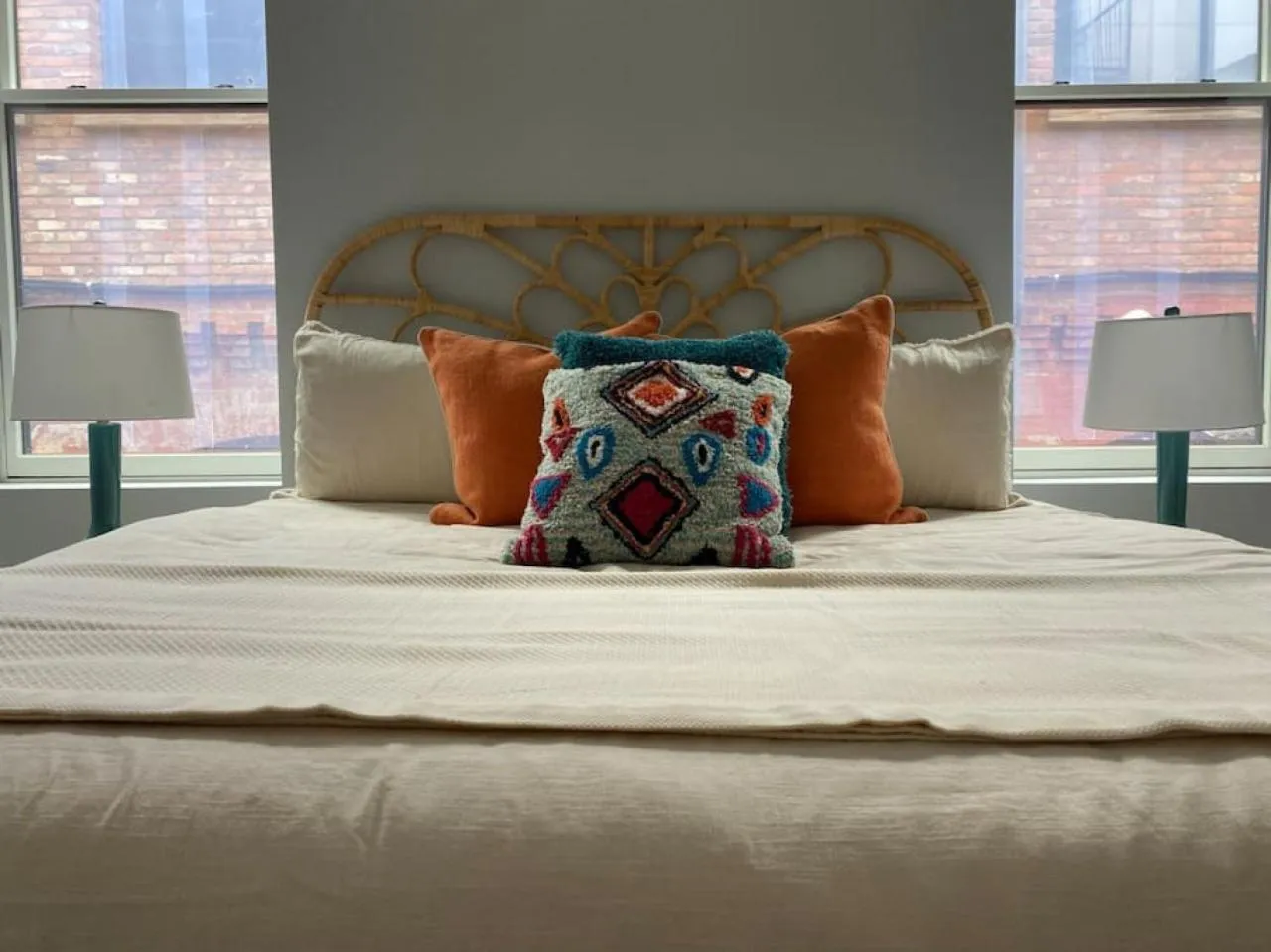Bed in ZANGO Explore OTR and Downtown from a Renovated Condo