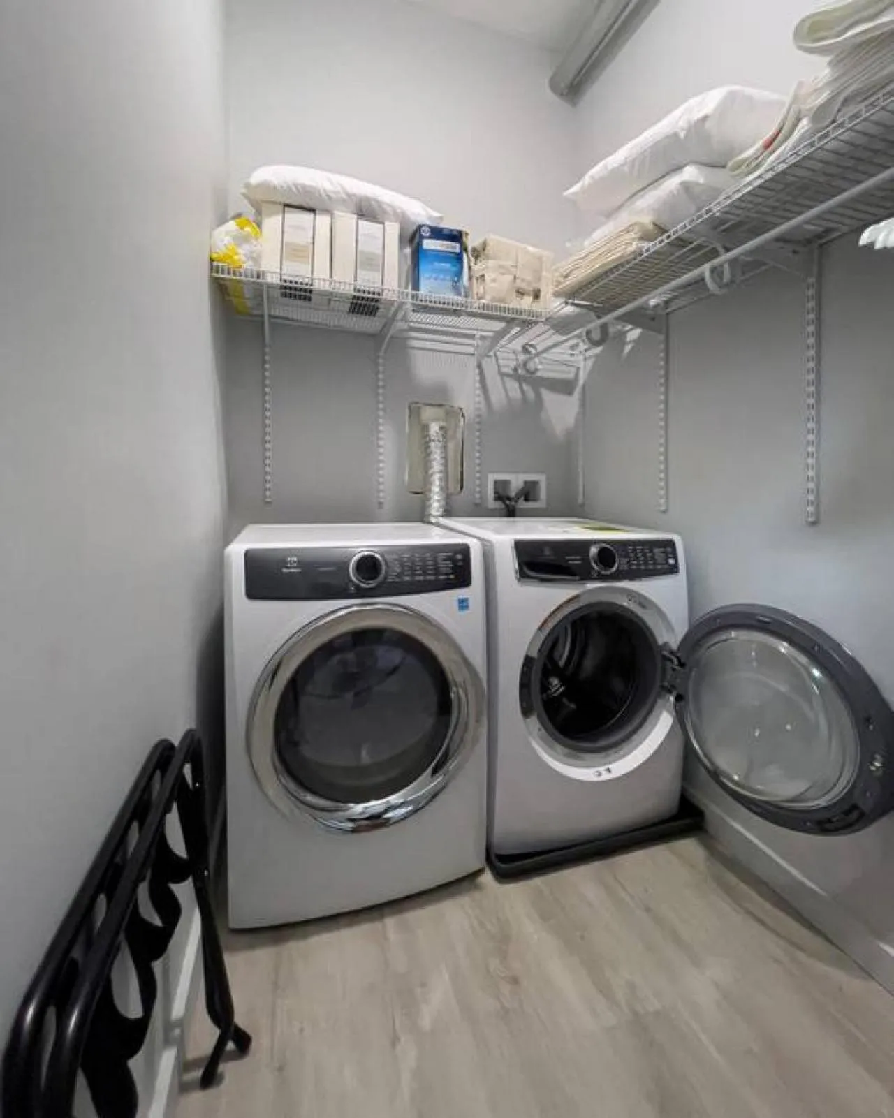 ZANGO Explore OTR and Downtown from a Renovated Condo