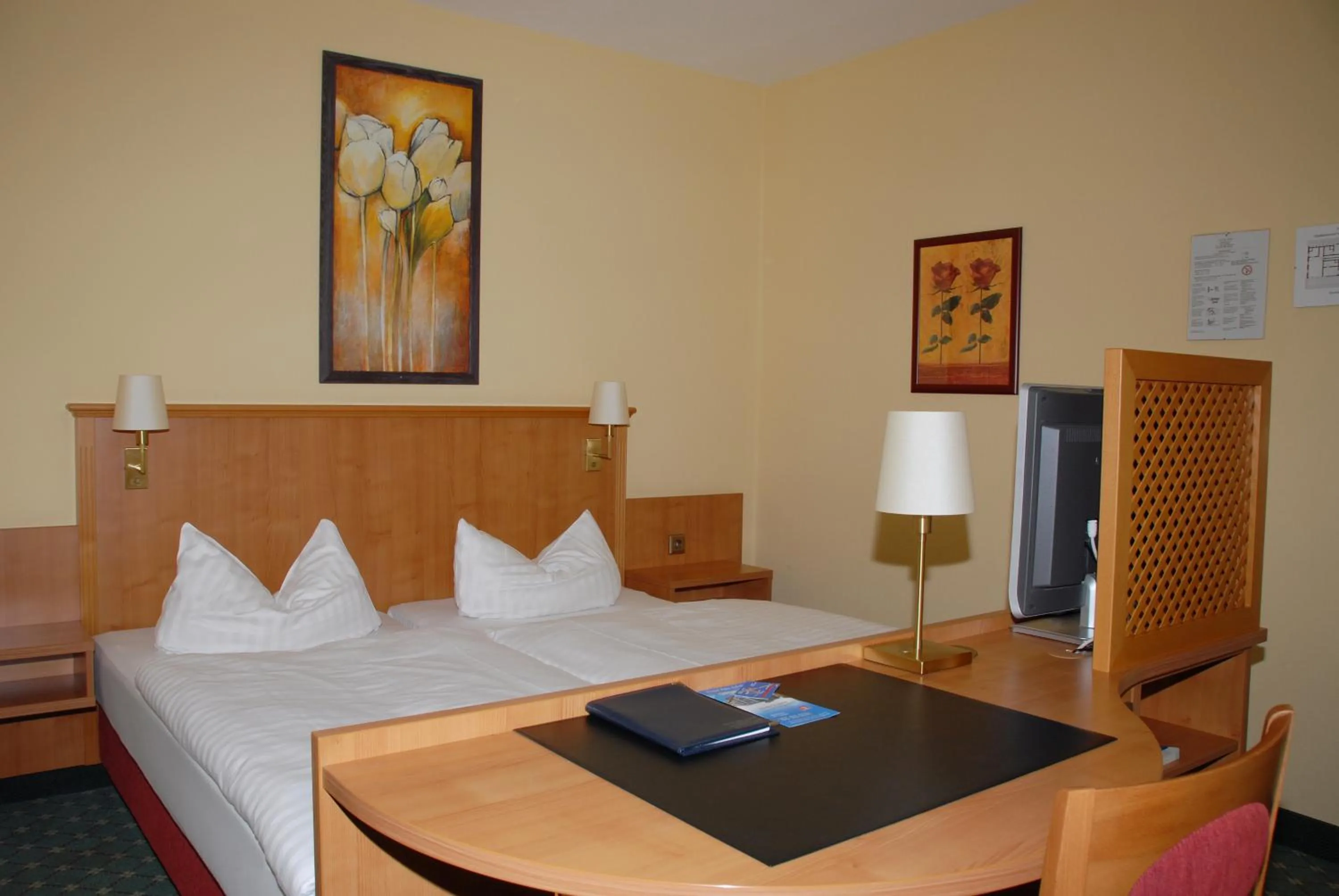 Bedroom, Bed in Hotel Alte Schule