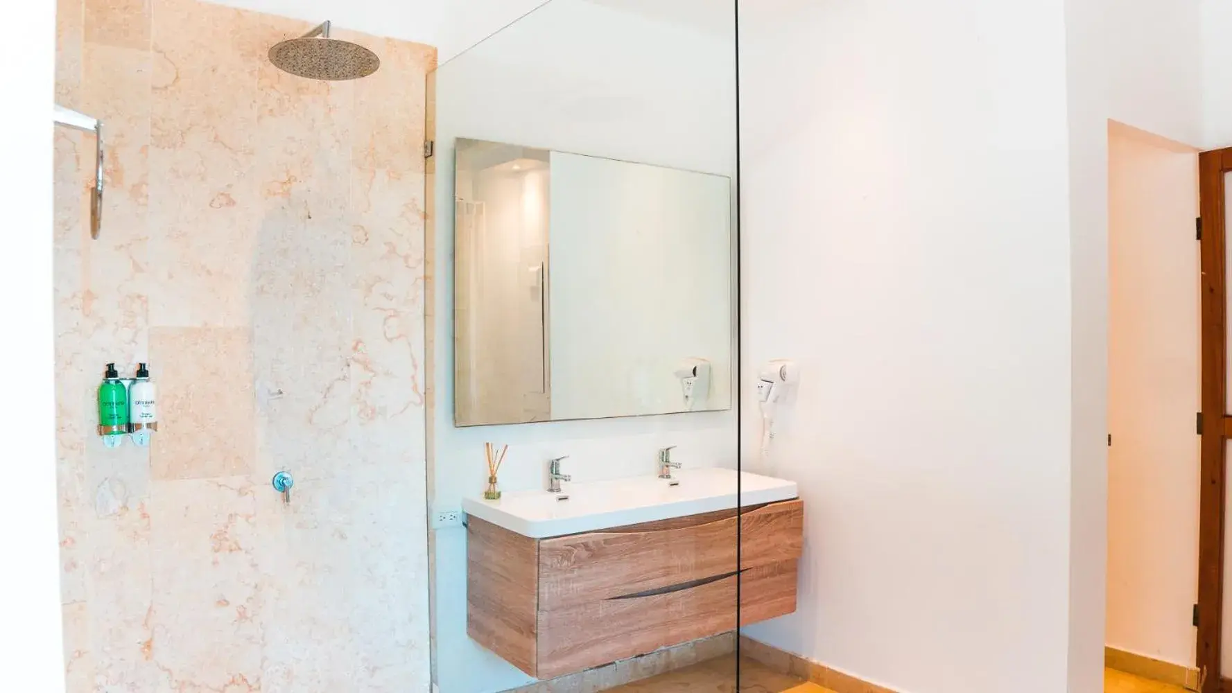 Superior Double or Twin Room in Hotel Rosario de Mar by Tequendama Superior Double or Twin Room in Hotel Rosario de Mar by Tequendama