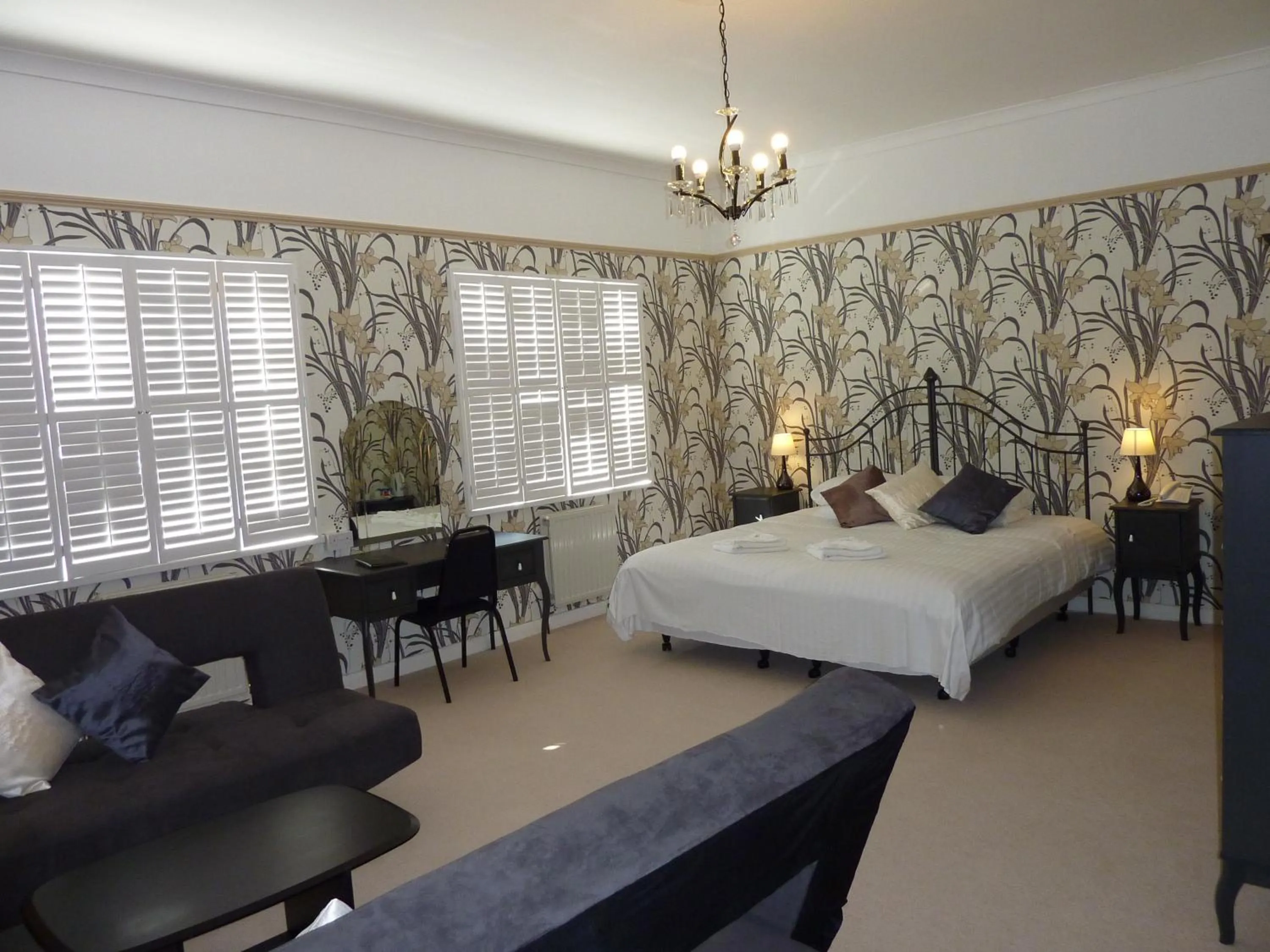 Photo of the whole room, Bed in The Moorland Hotel