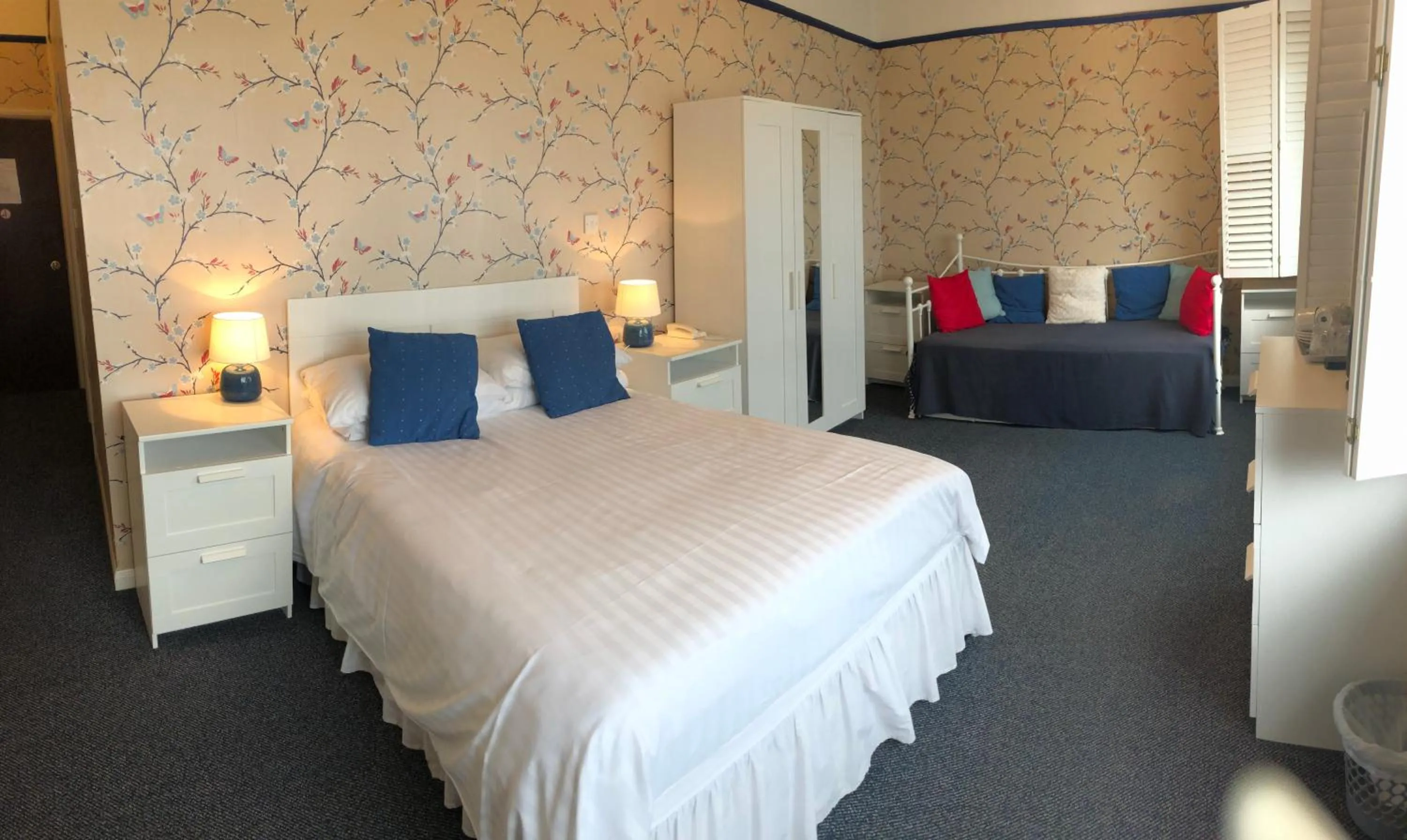 Photo of the whole room, Bed in The Moorland Hotel