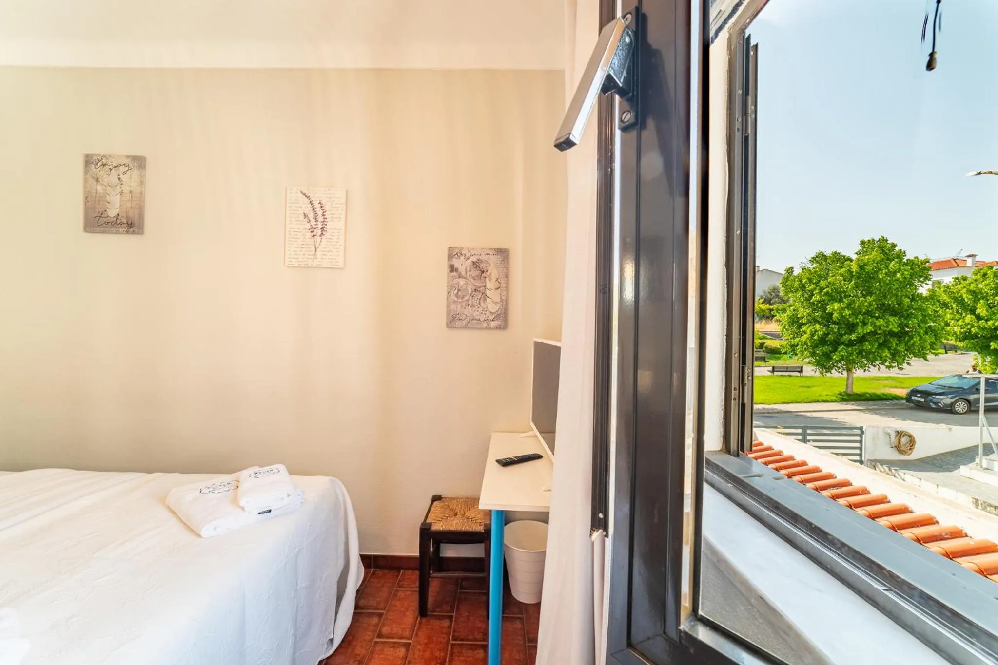 Bed in 4Ever Palace Design&Nature