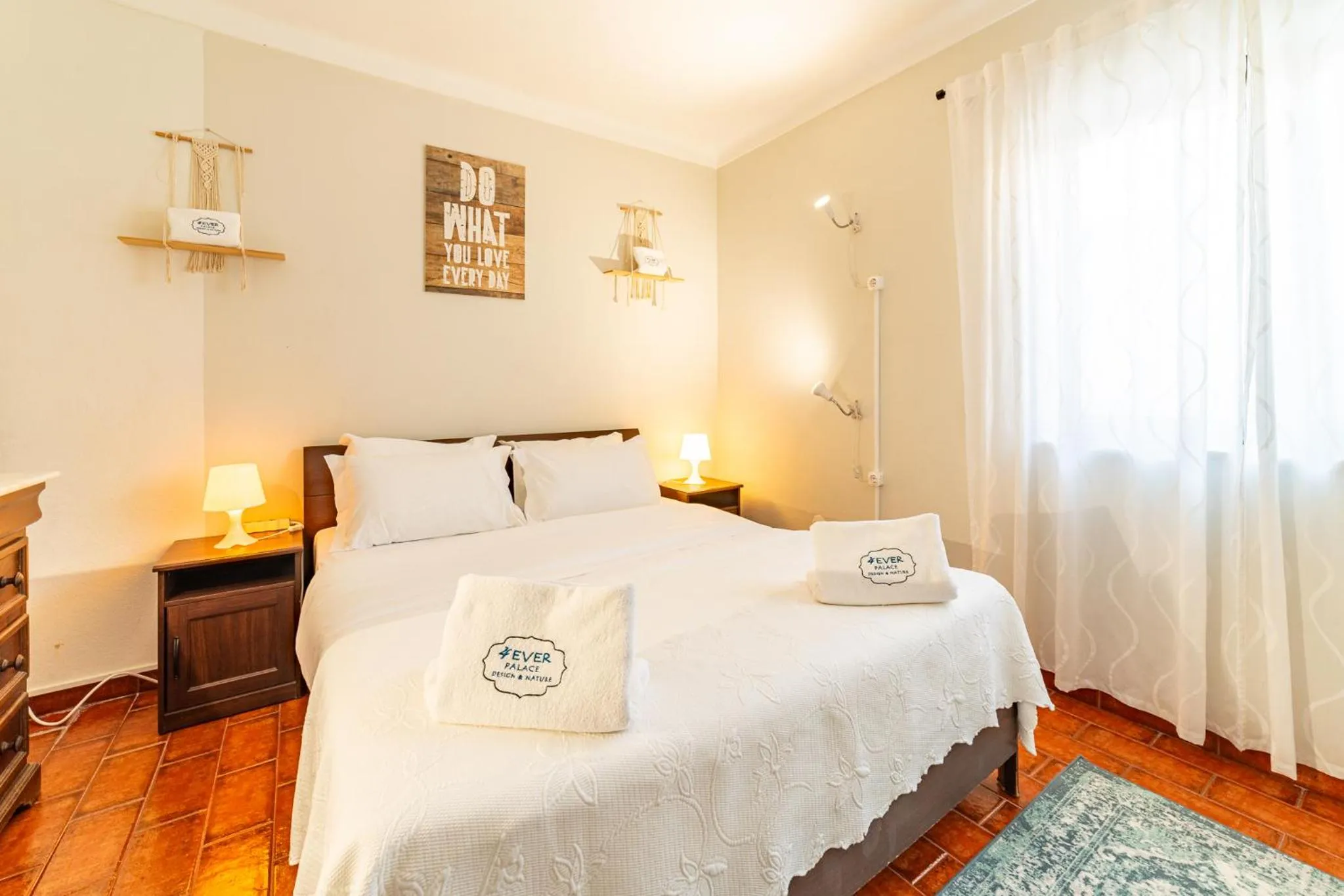 Bed in 4Ever Palace Design&Nature