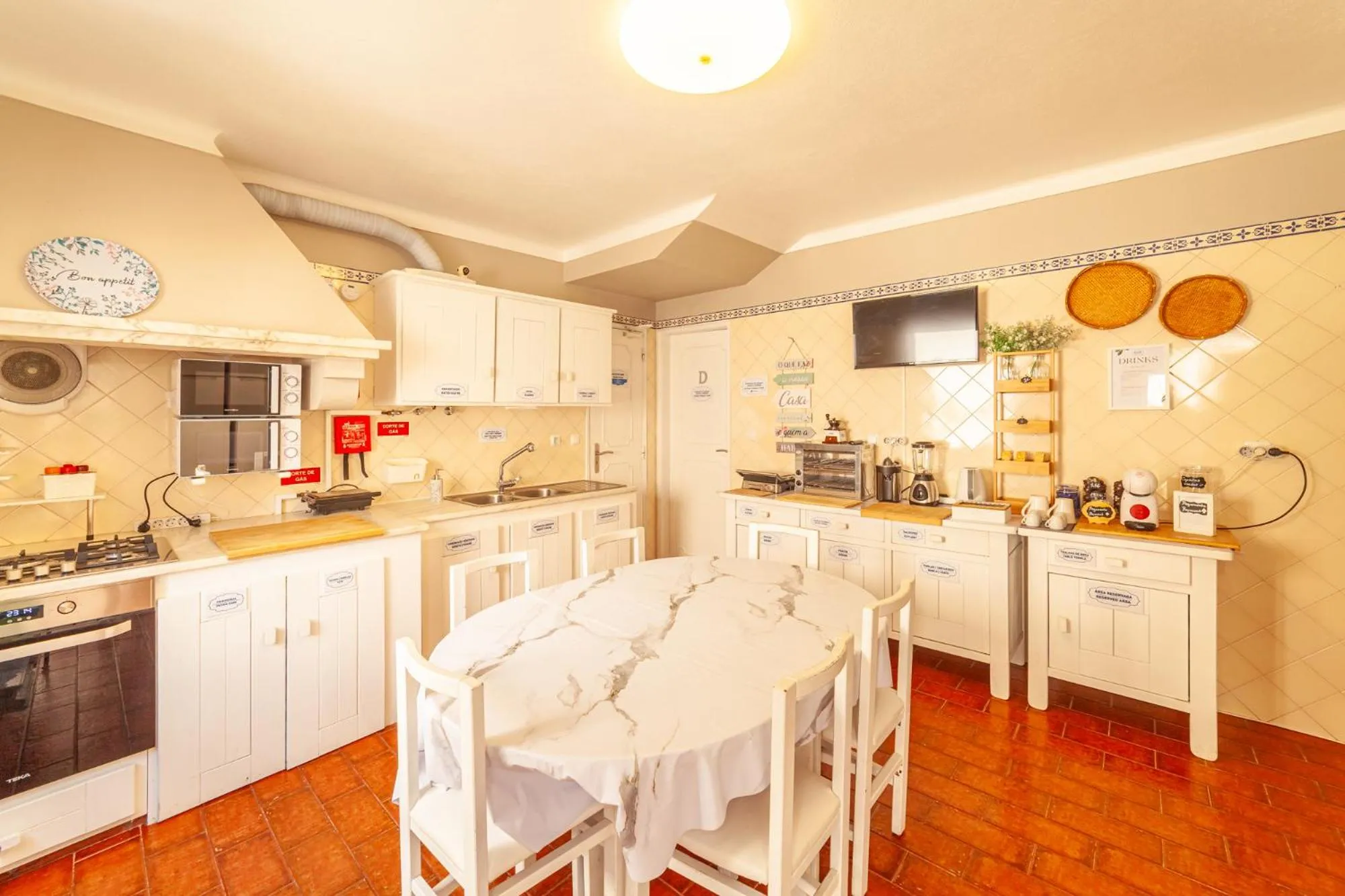 Kitchen or kitchenette in 4Ever Palace Design&Nature