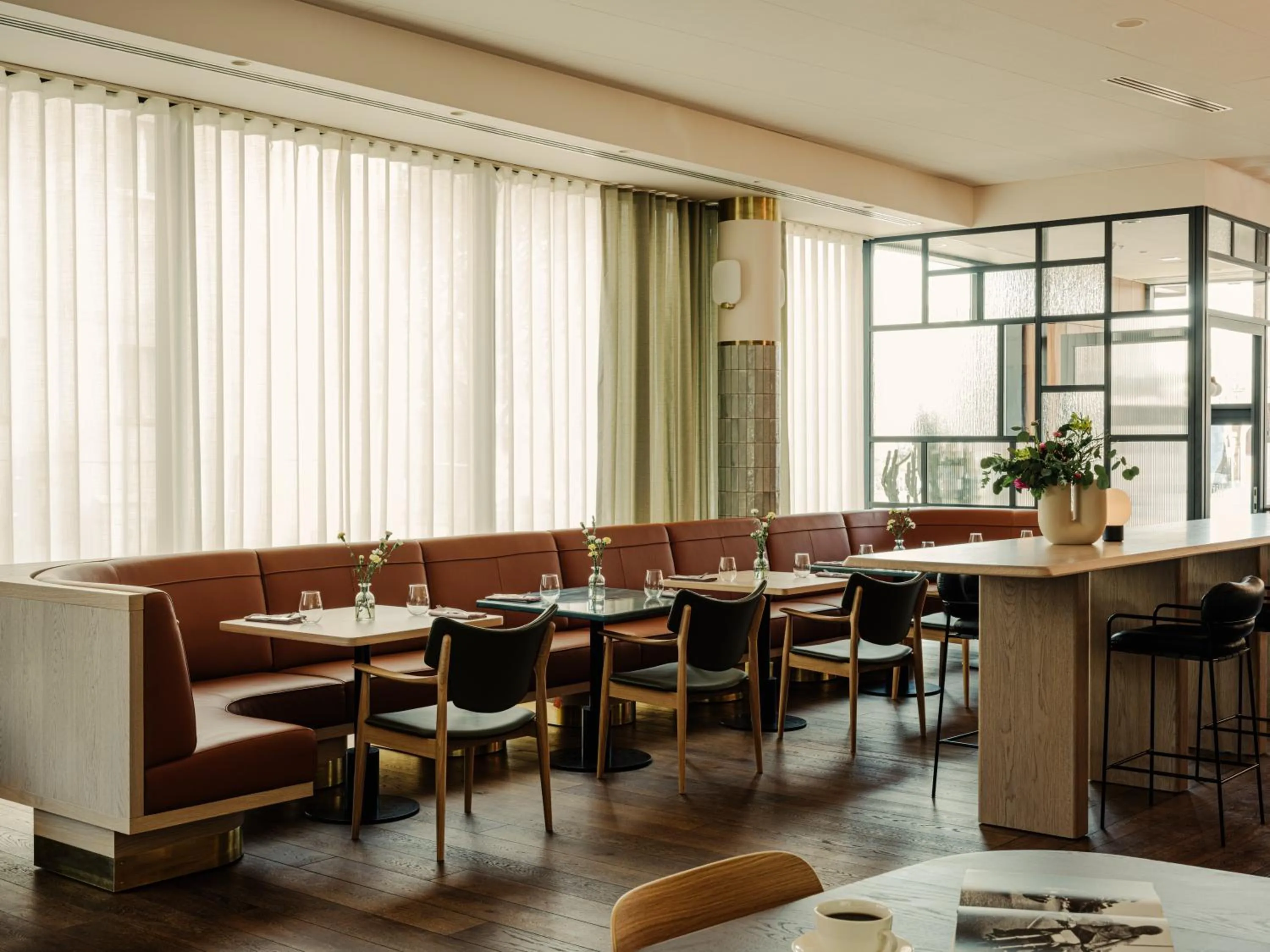 Restaurant/places to eat in PURO Hotel Poznań Stare Miasto