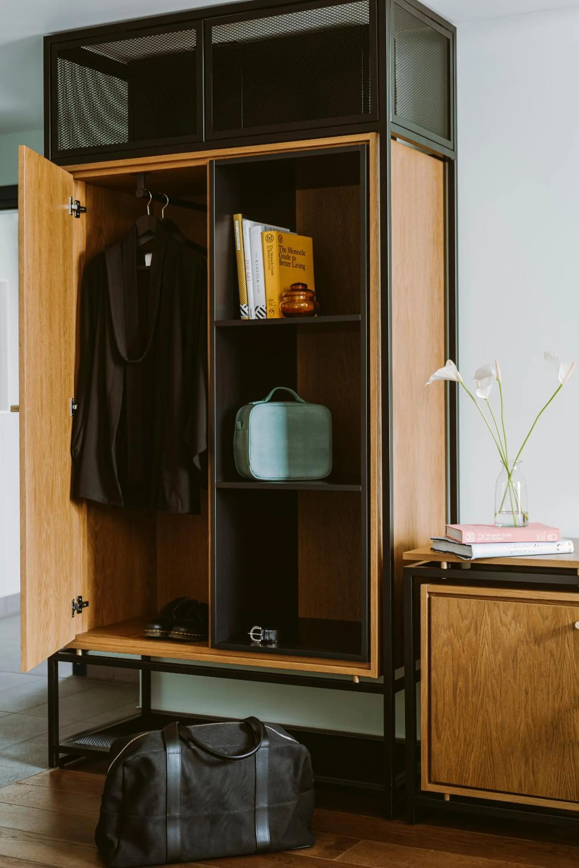wardrobe in PURO Hotel Poznań Stare Miasto