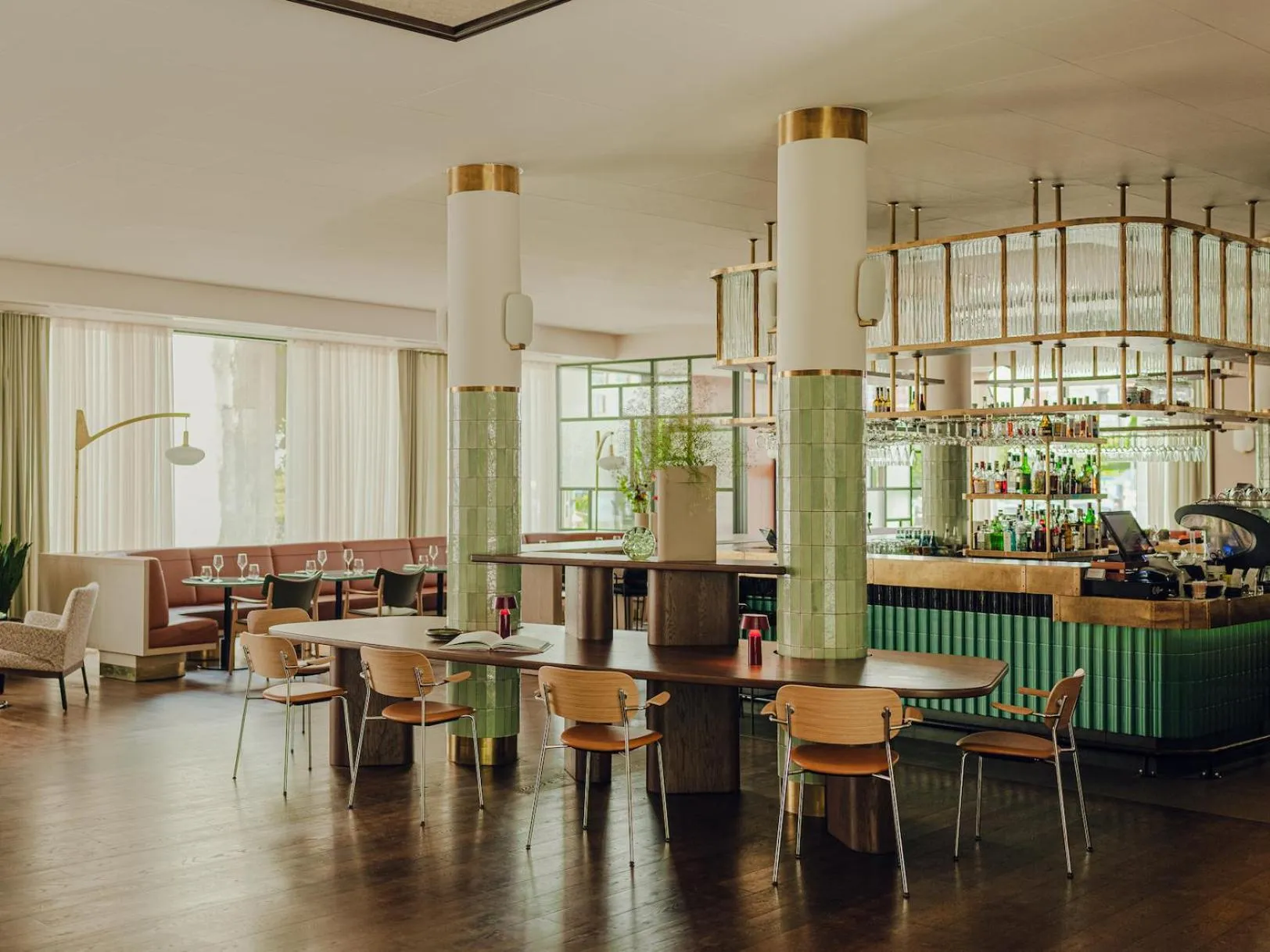 Restaurant/places to eat in PURO Hotel Poznań Stare Miasto