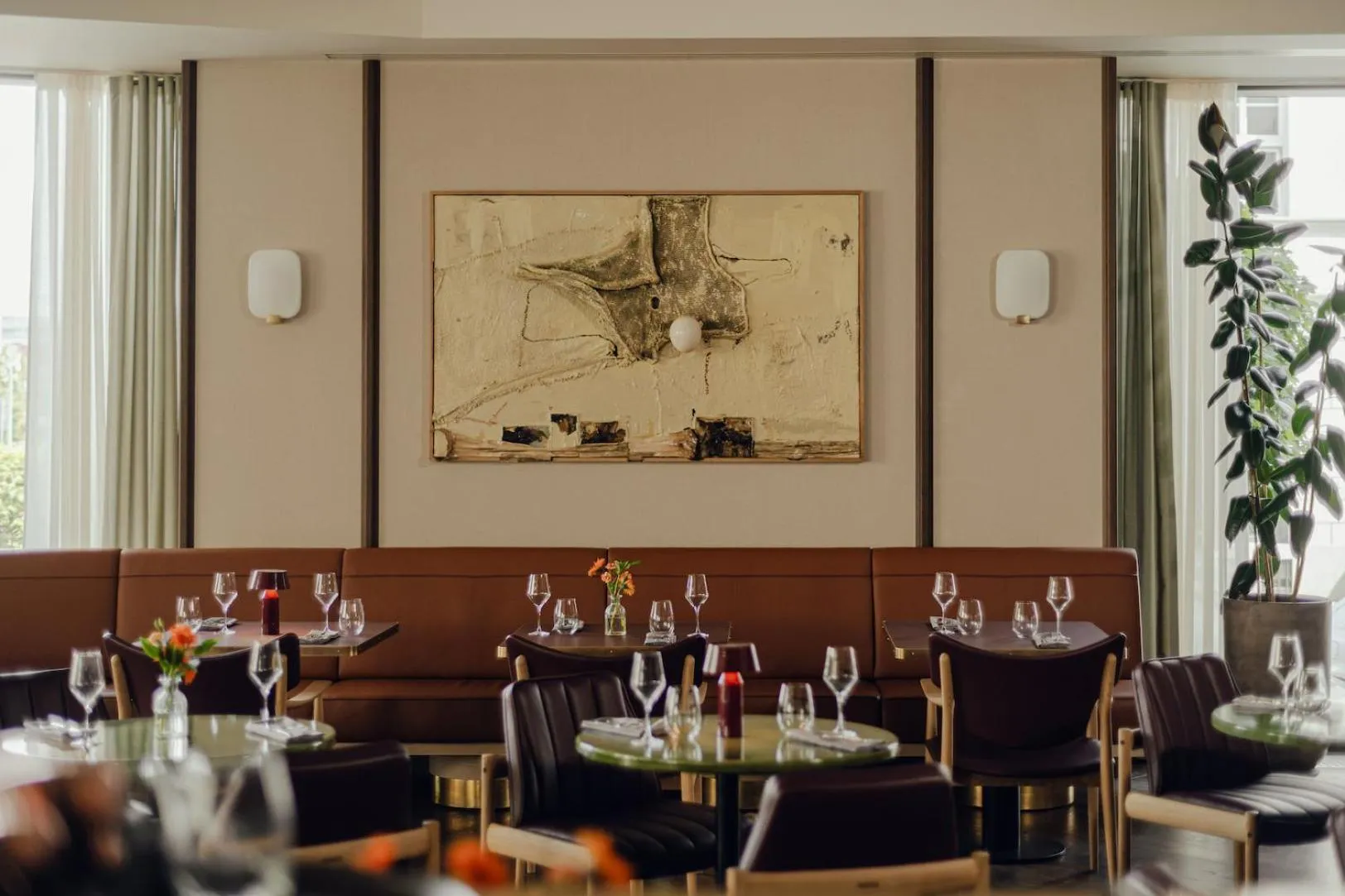 Restaurant/places to eat in PURO Hotel Poznań Stare Miasto