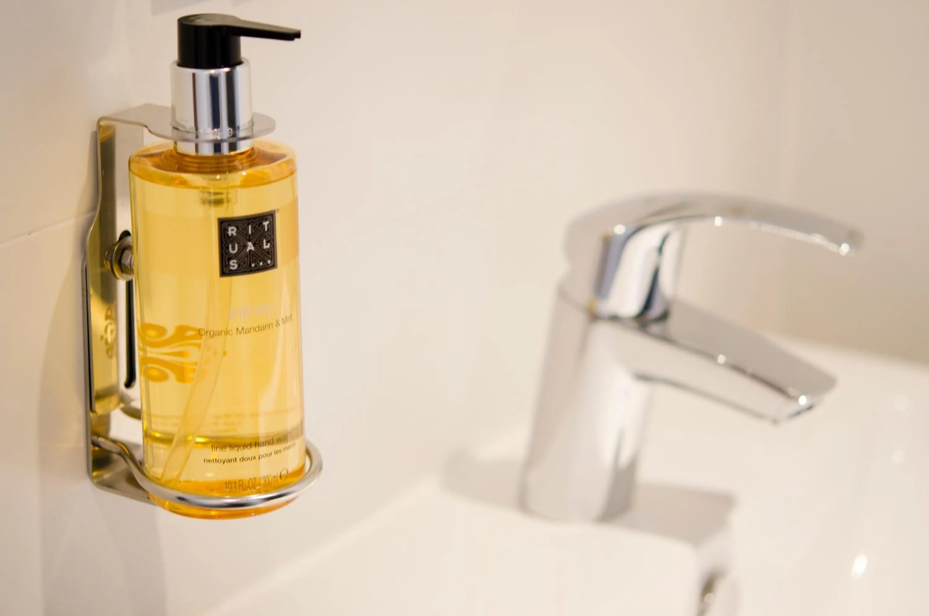 Bathroom in City2Beach Hotel