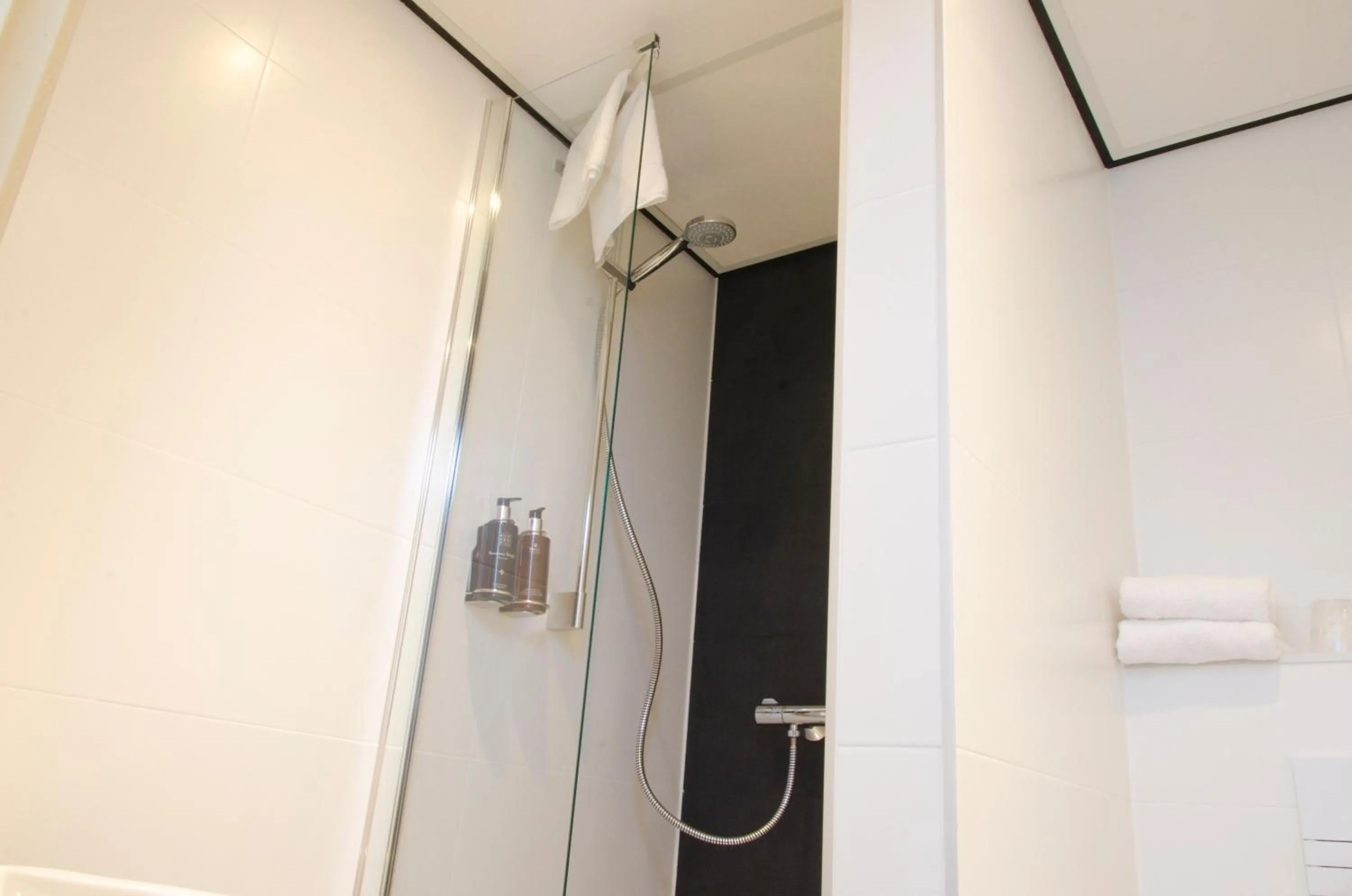 Bathroom in City2Beach Hotel