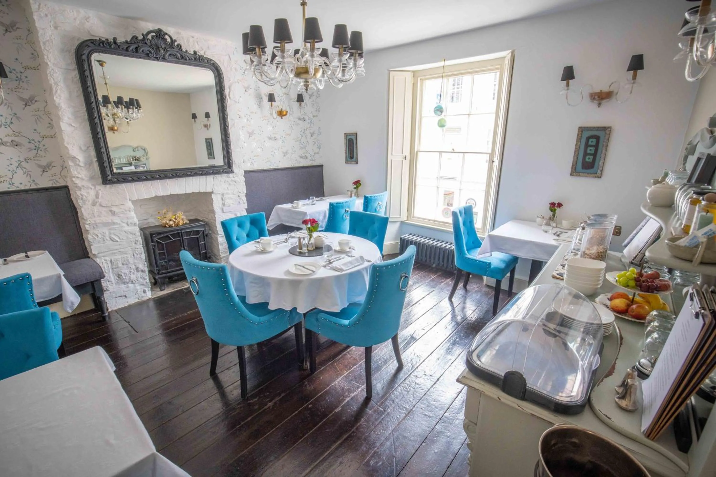 Breakfast in The New White Lion