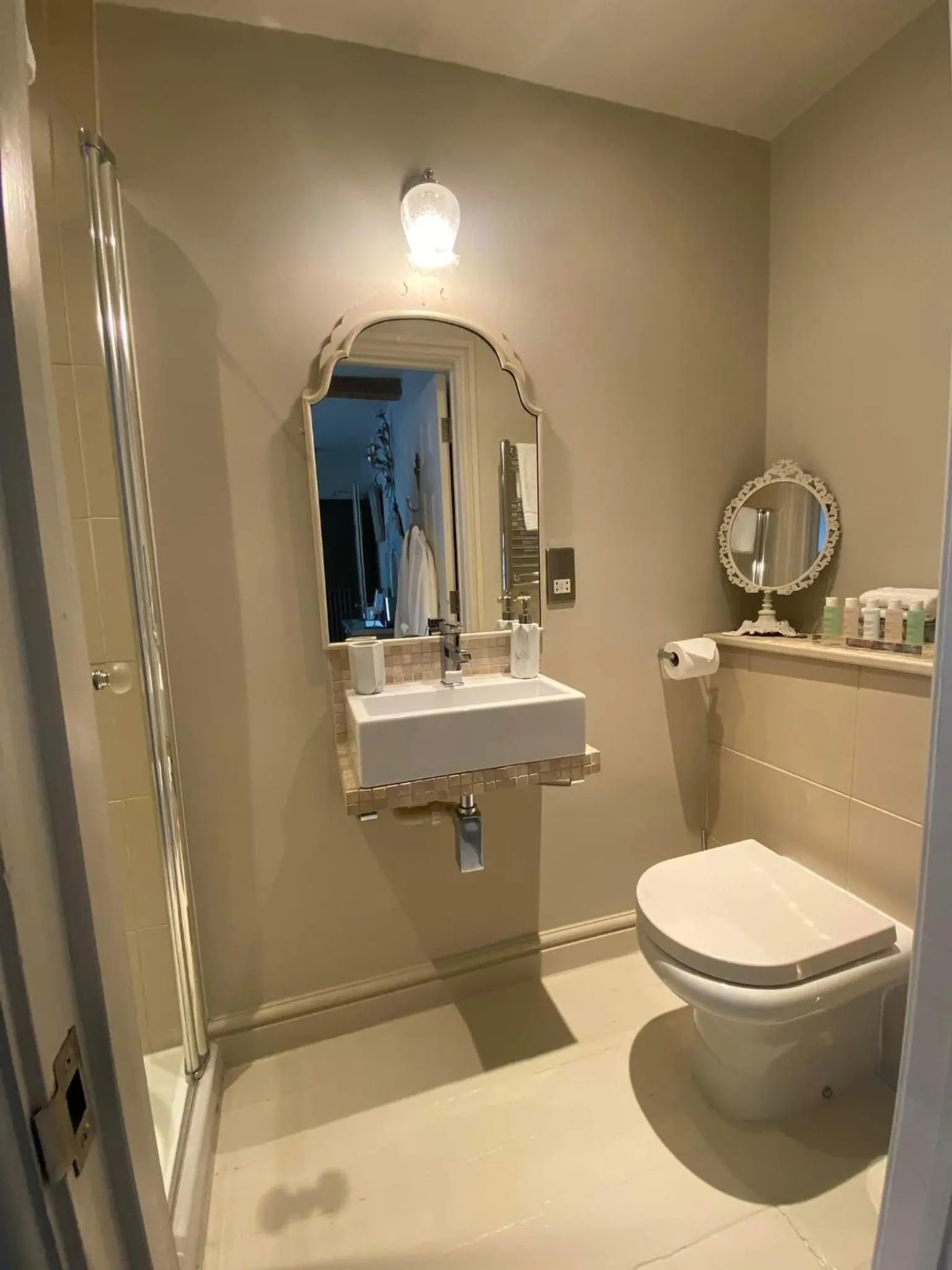 Bathroom in The New White Lion