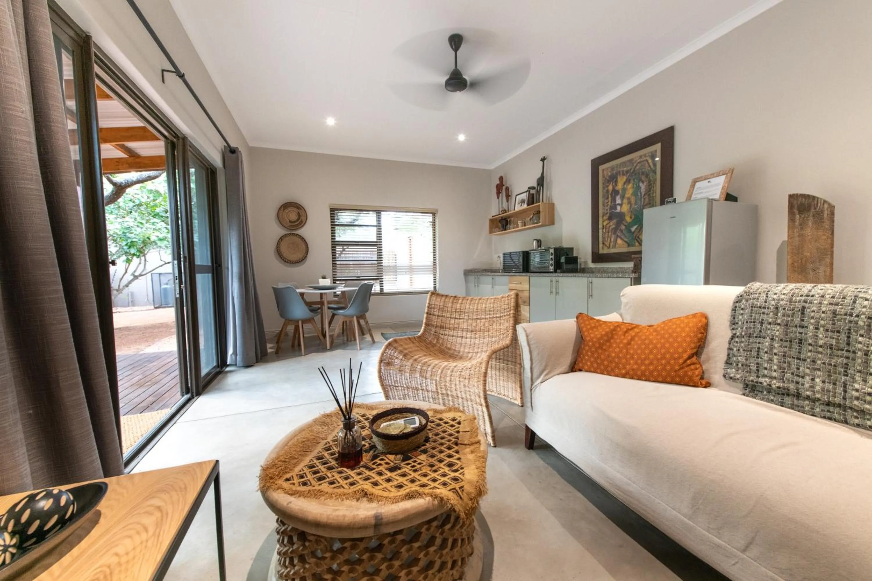 Living room in Nyaleti Lodge