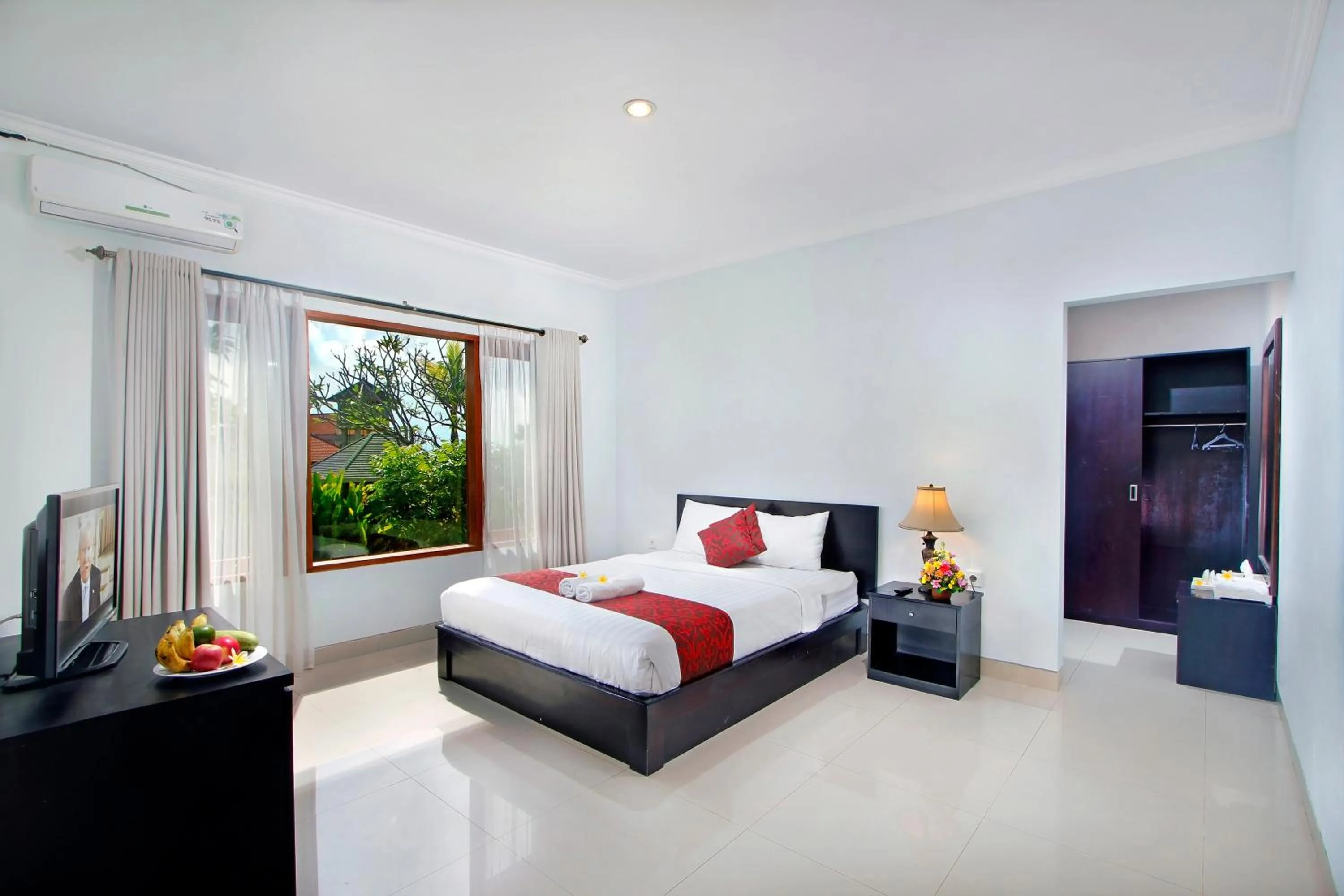 Bedroom, Bed in The Brothers Villa