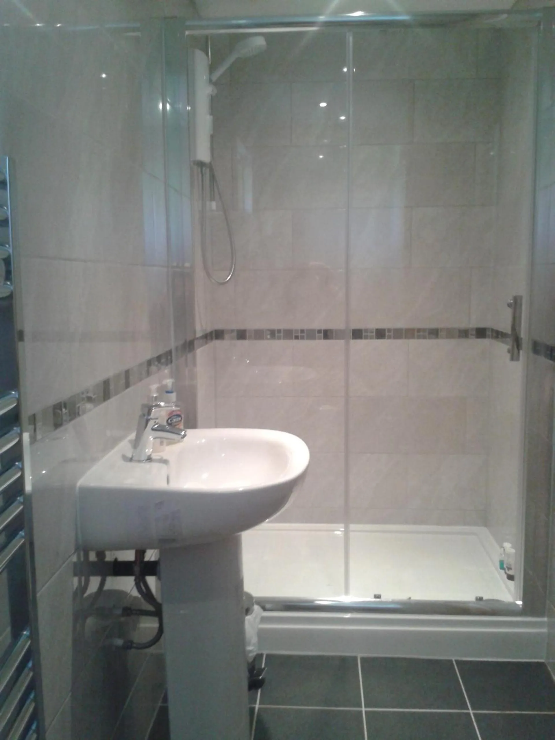 Shower in Manor Garden Lodge