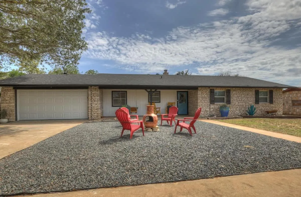 Property building in Eclectic Fun Haus with Hot Tub - 3 Min Drive to Main